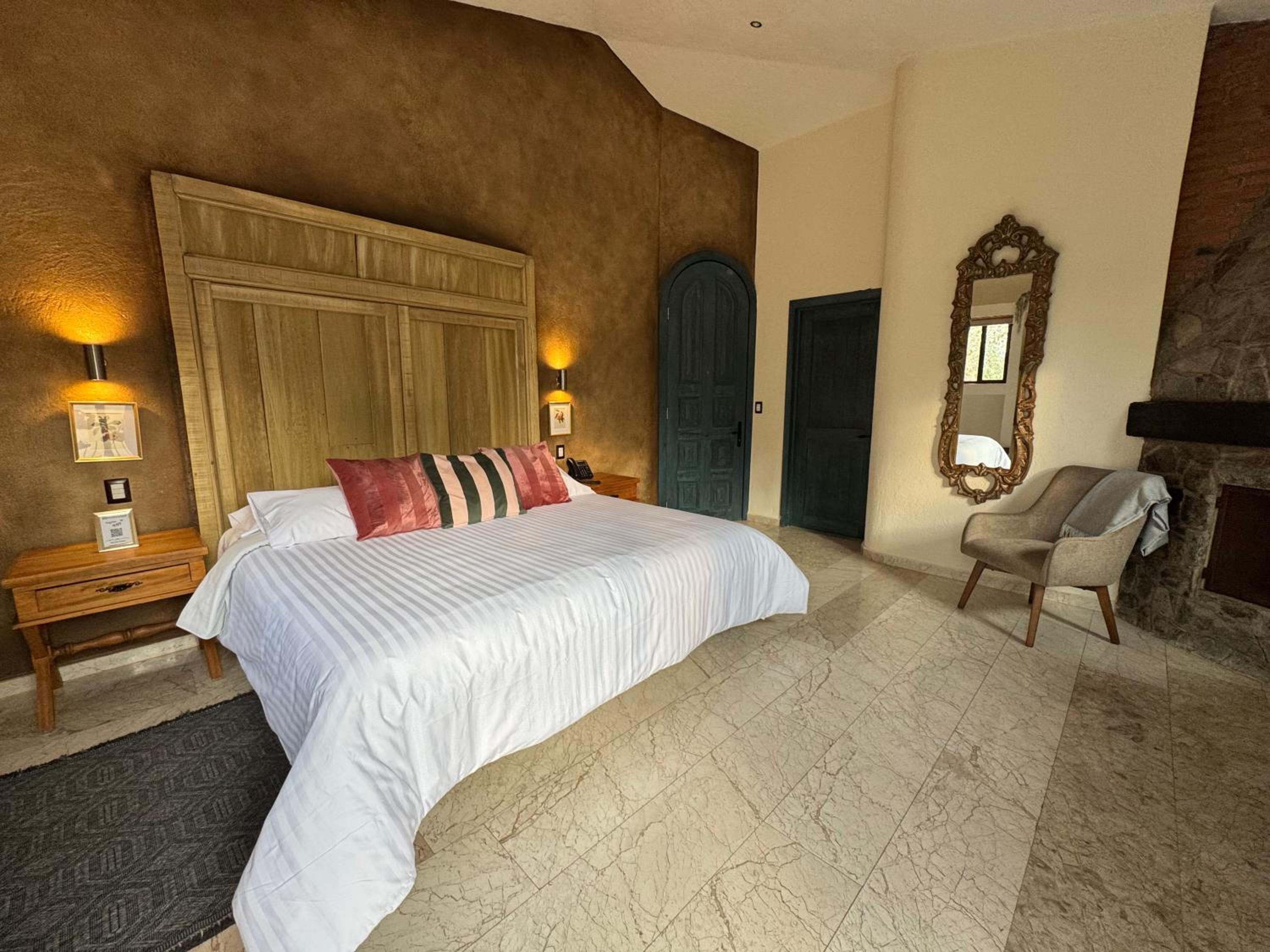 Deluxe Suite photo 3