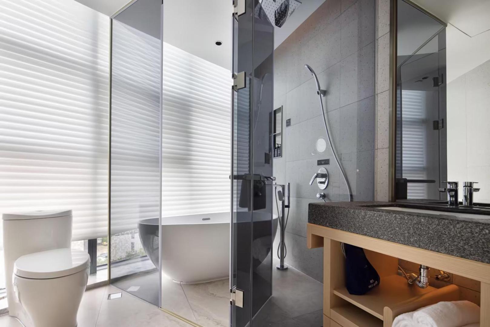 Deluxe Double Room With Bath photo 3