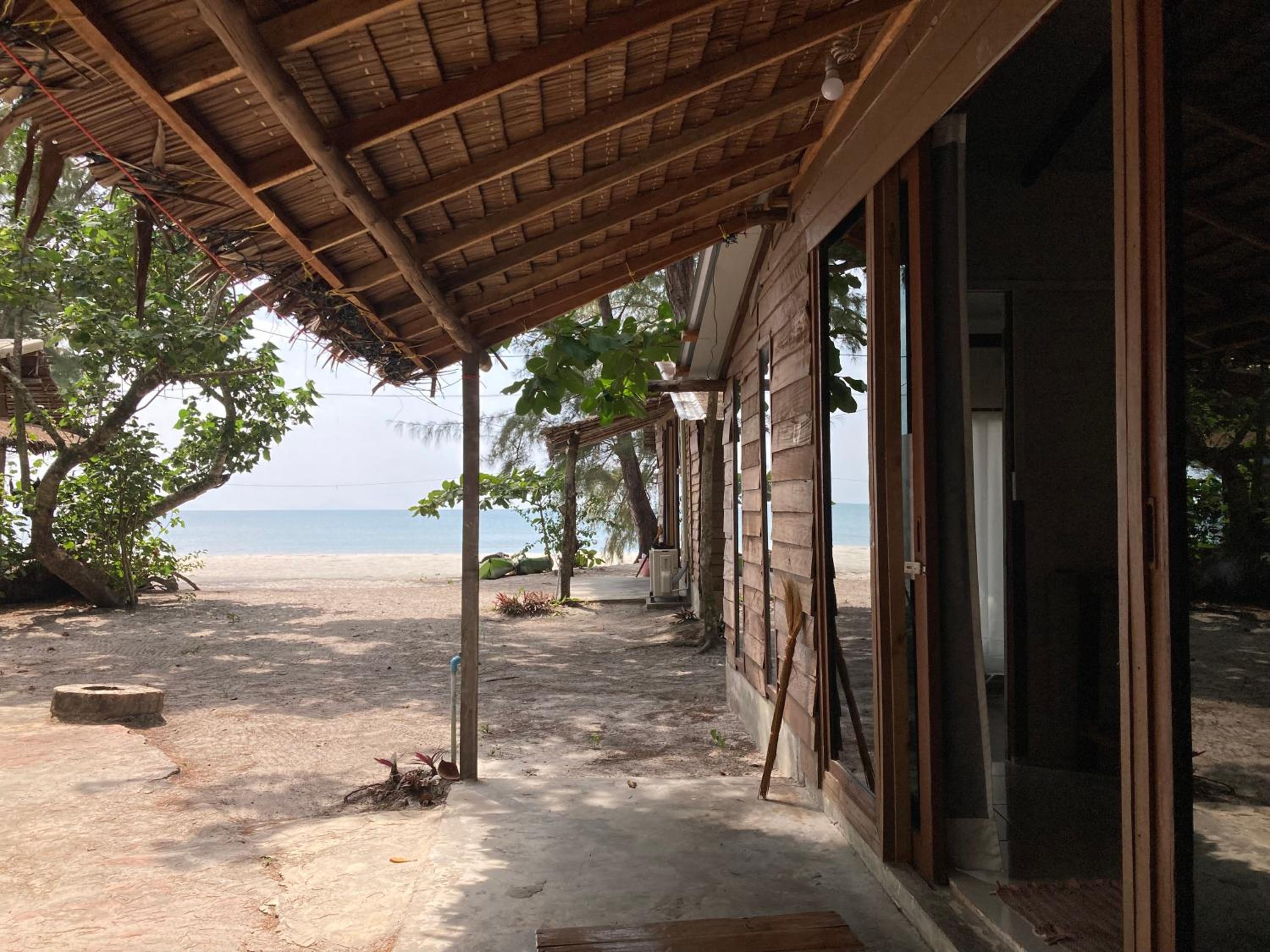 Deluxe Double Room with Partial Sea View photo 3