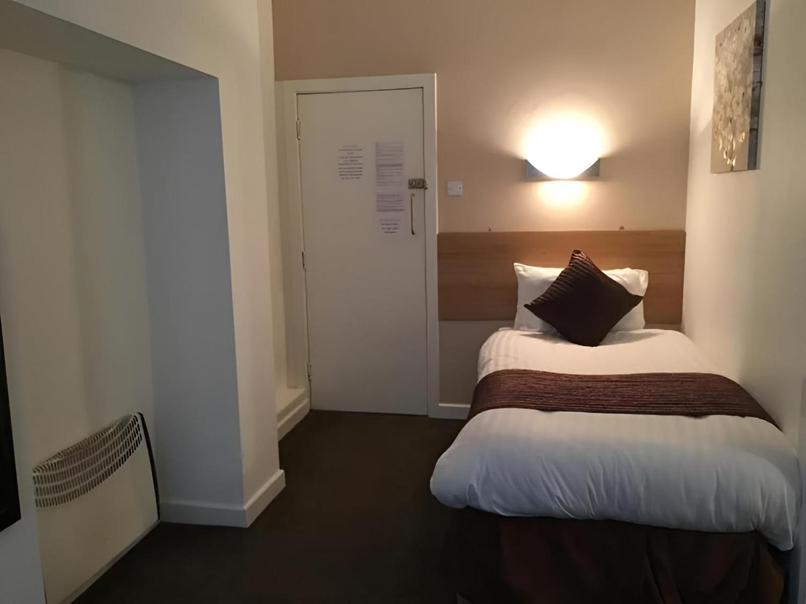 Single Room - Photo 3