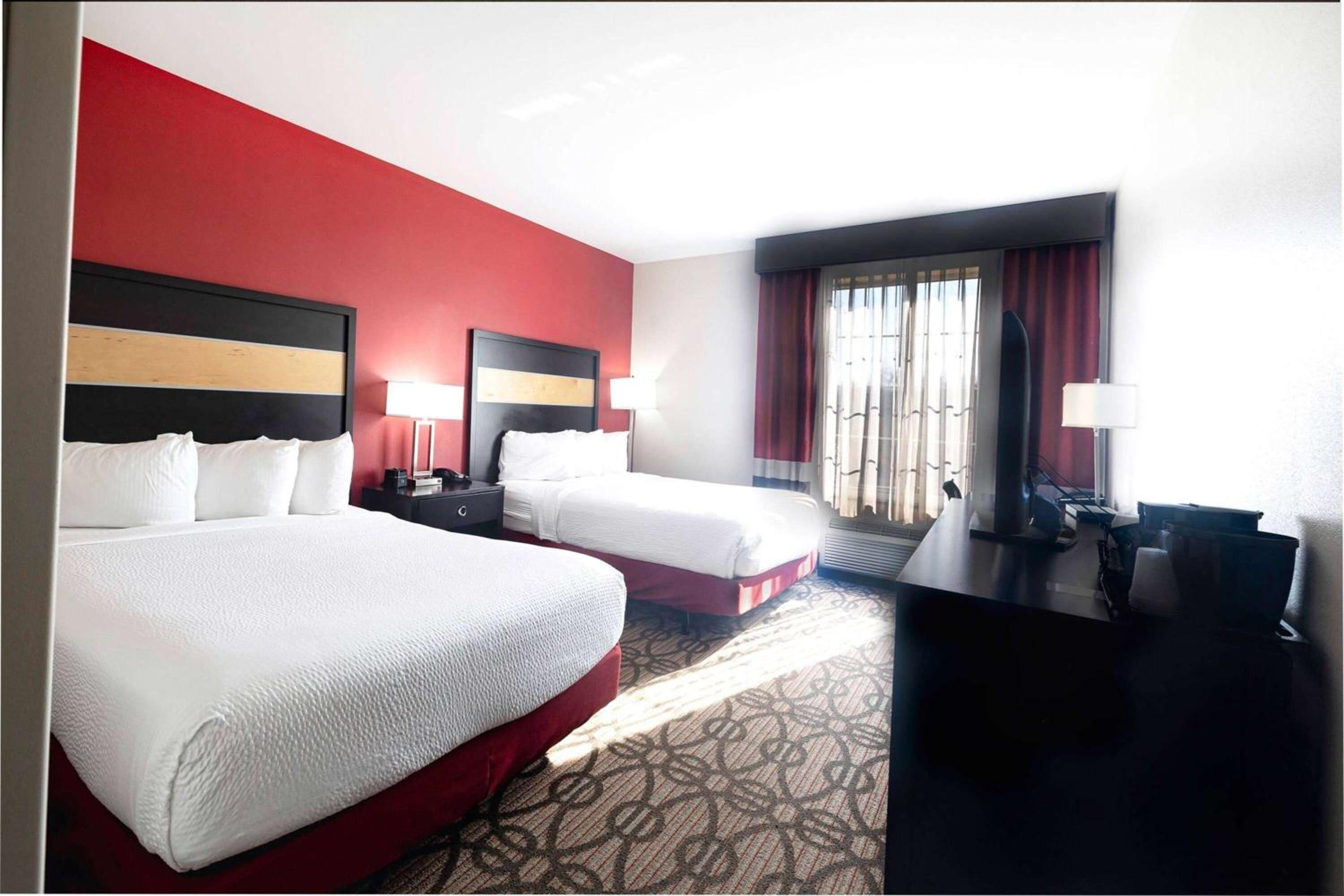 Queen Room with Two Queen Beds - Mobility Access photo 1