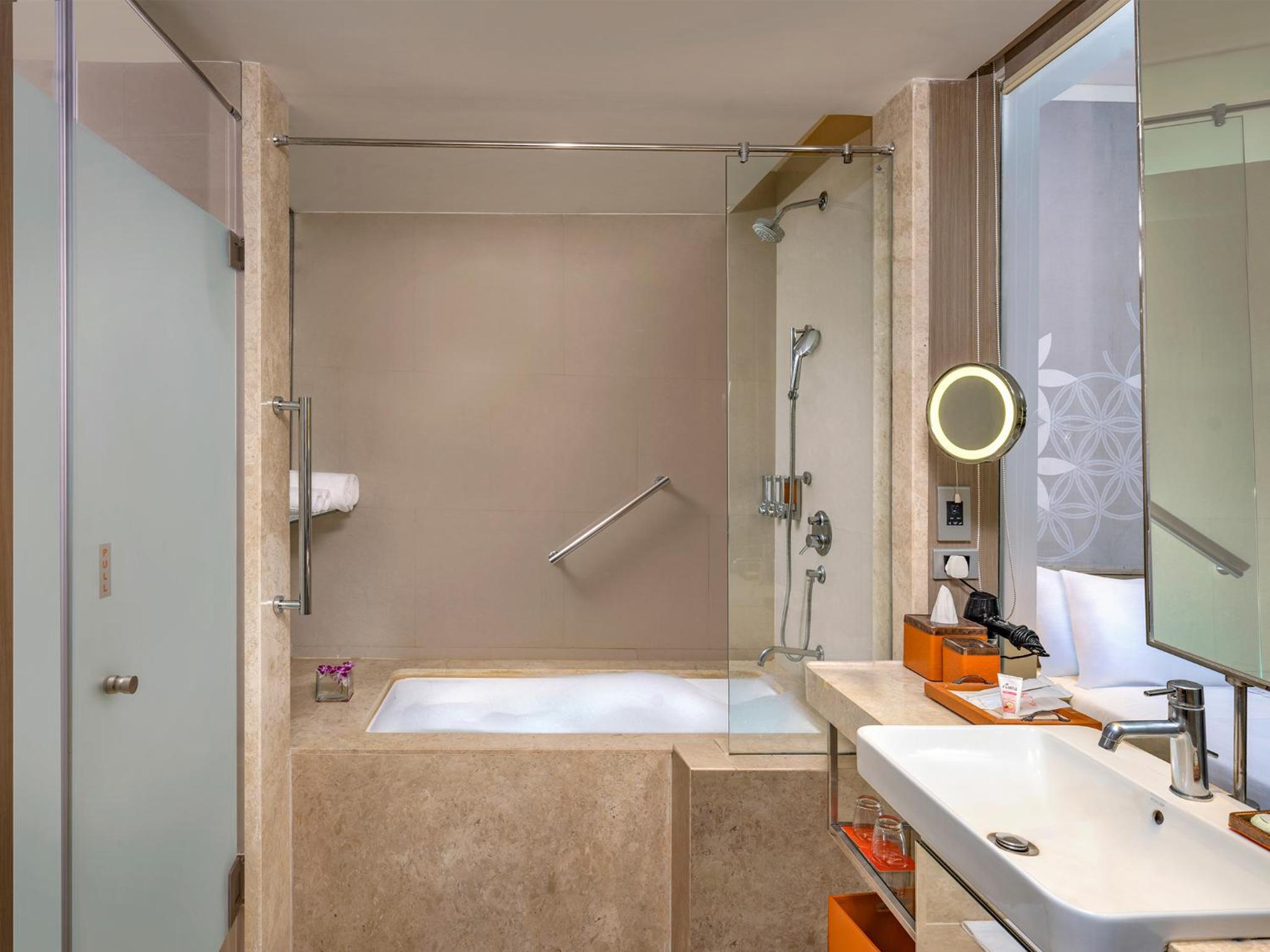 Deluxe Twin Room - Photo 2