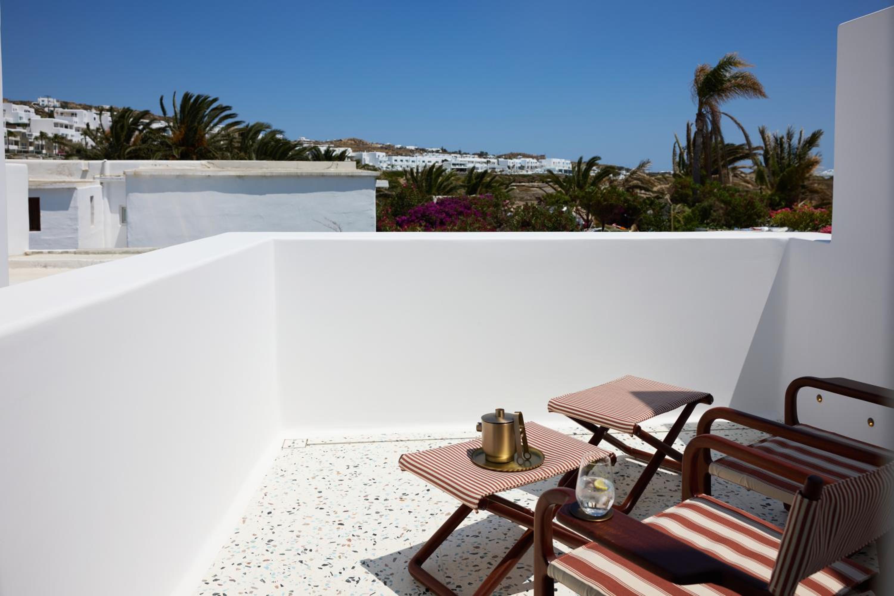 Junior Suite with Balcony - Photo 7