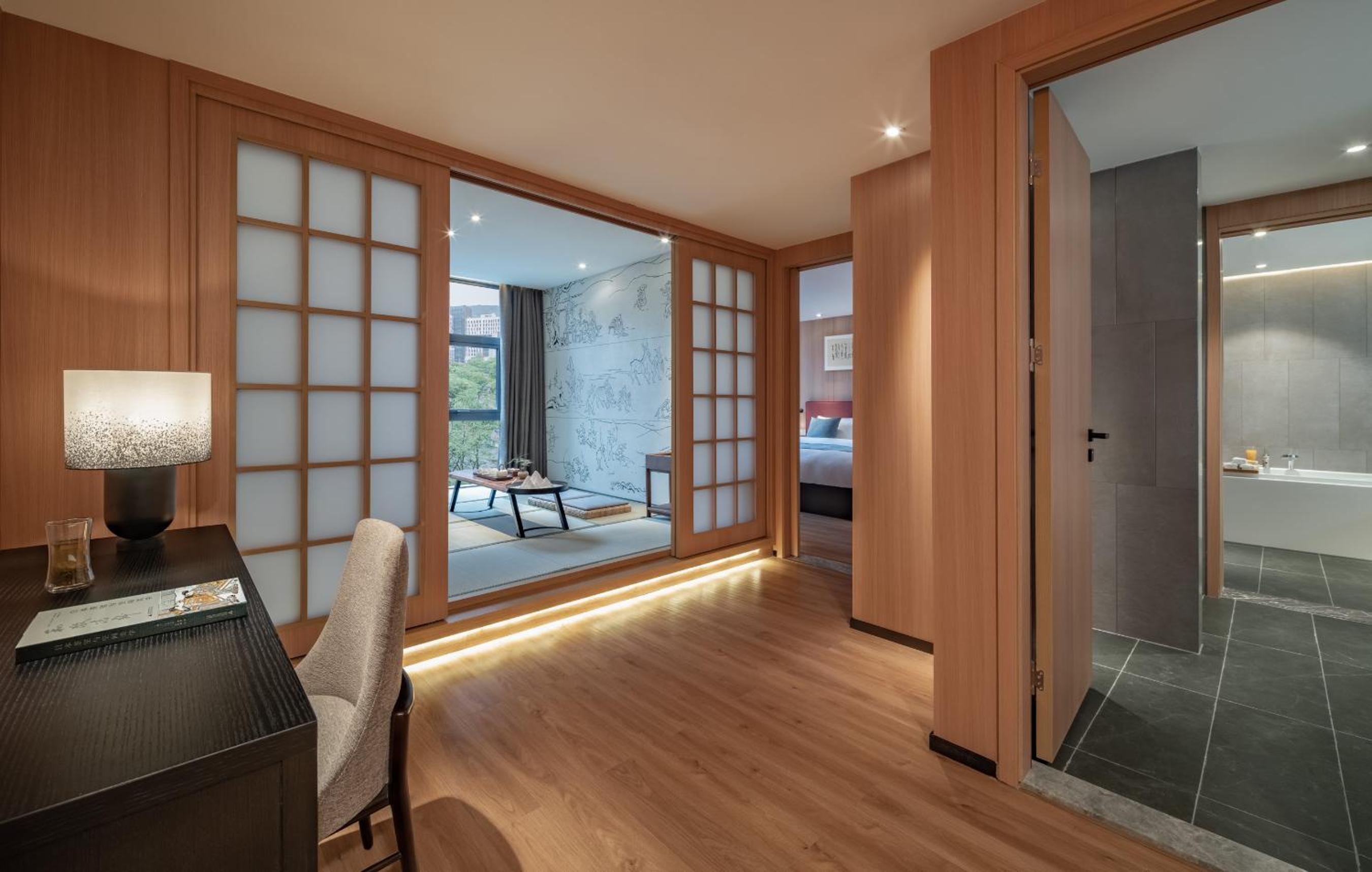 Suite with Garden View photo 2