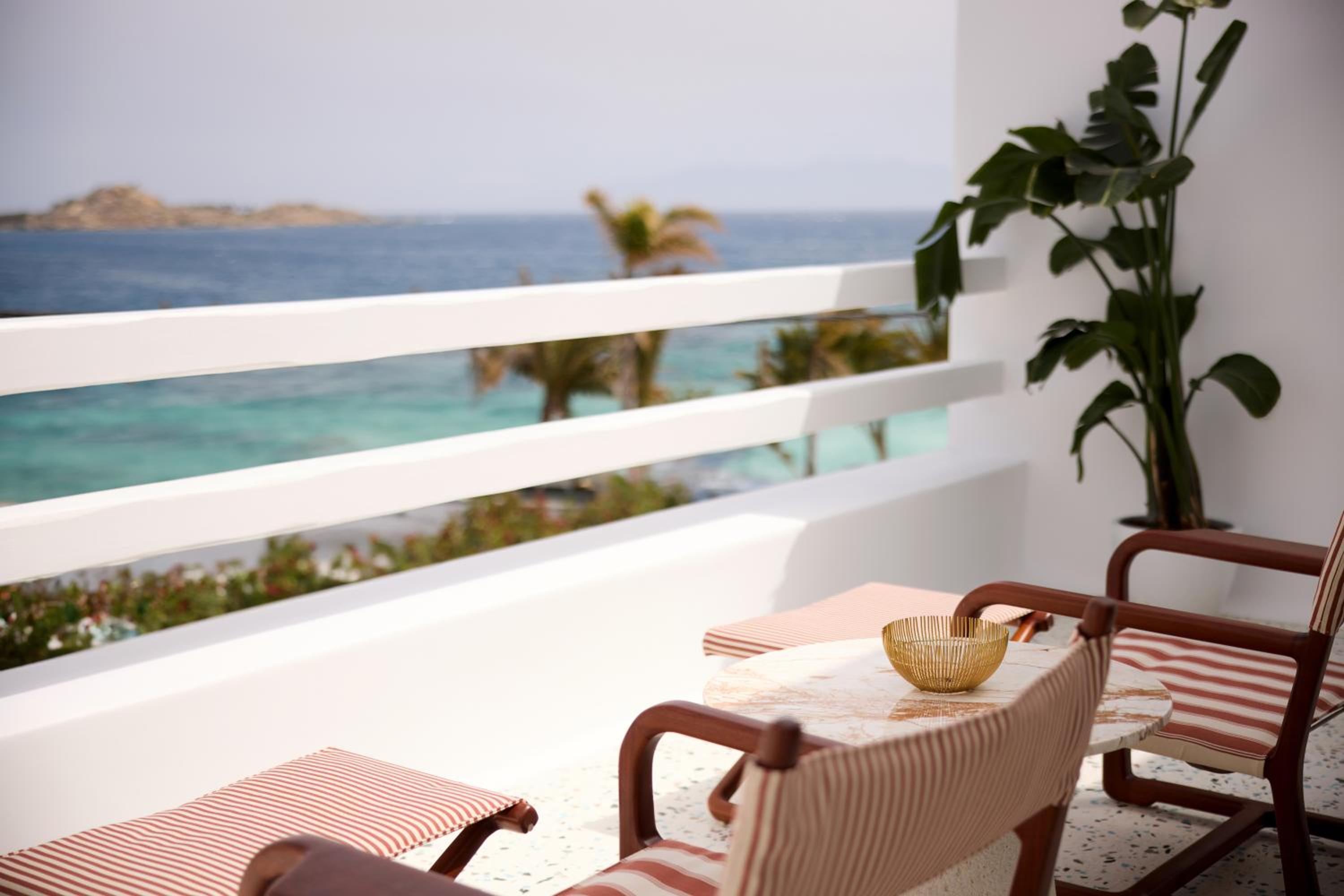 Deluxe Double Room with Sea View - Photo 10