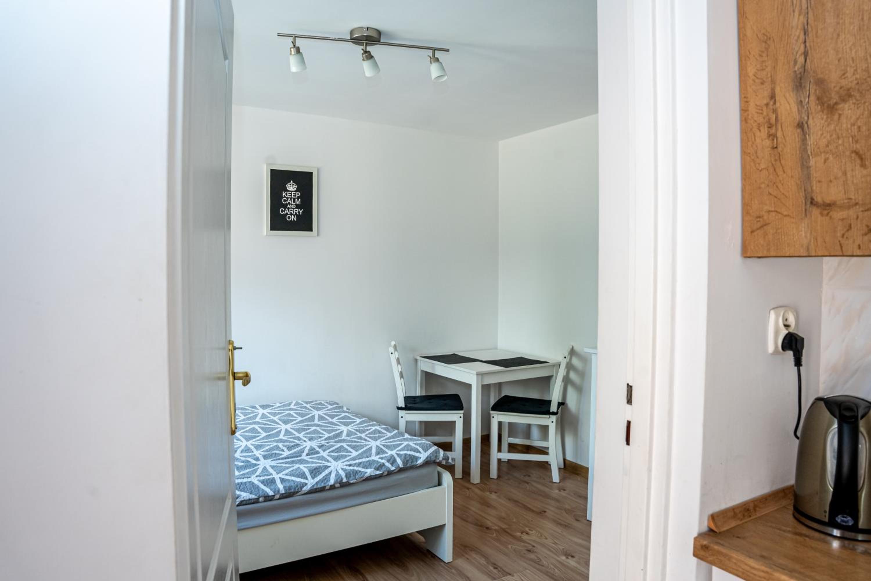 Double Room - Photo 22