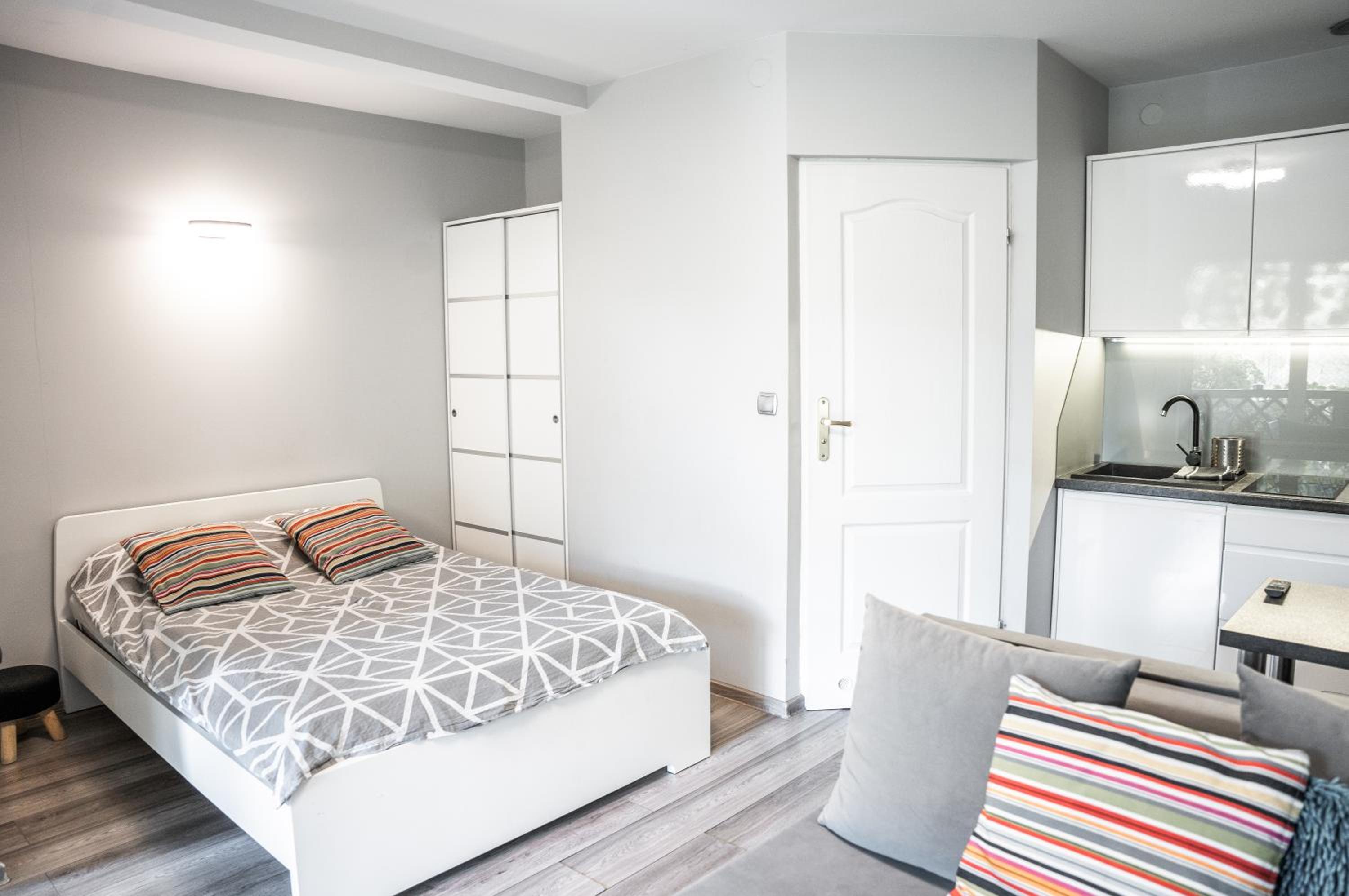 Apartment with Terrace - Photo 1