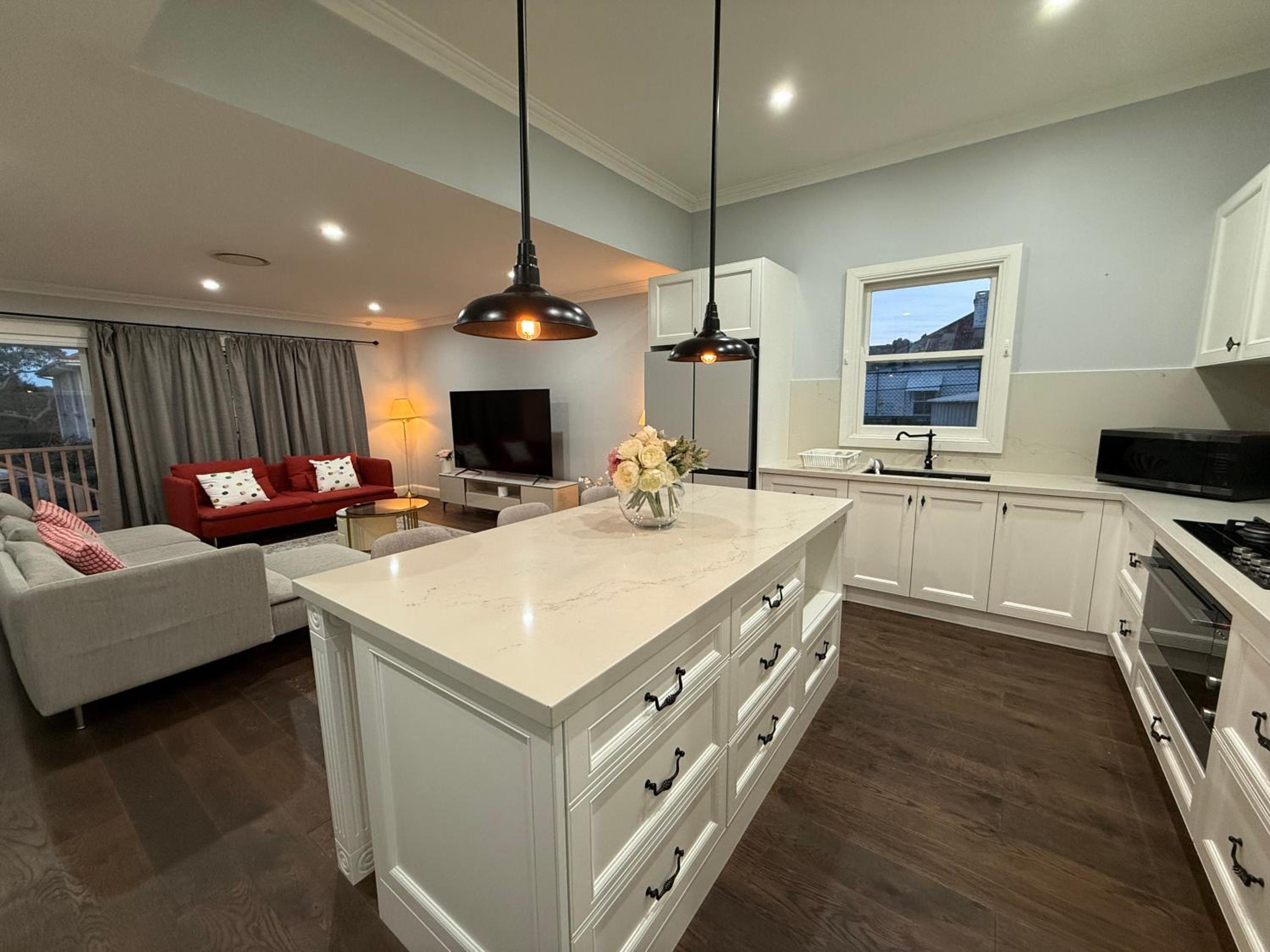 Three-Bedroom House photo 3
