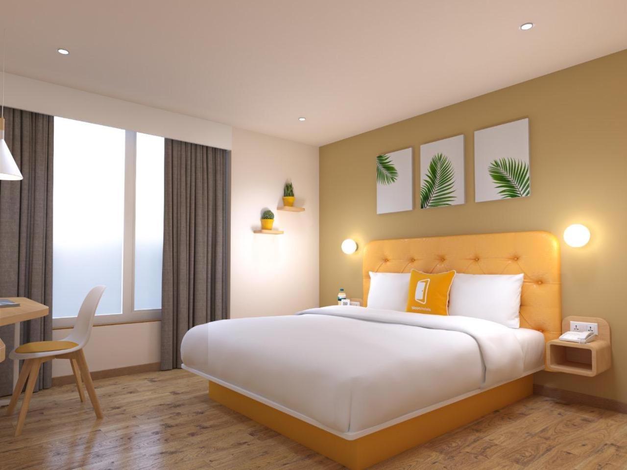 Deluxe King Room - Photo 1