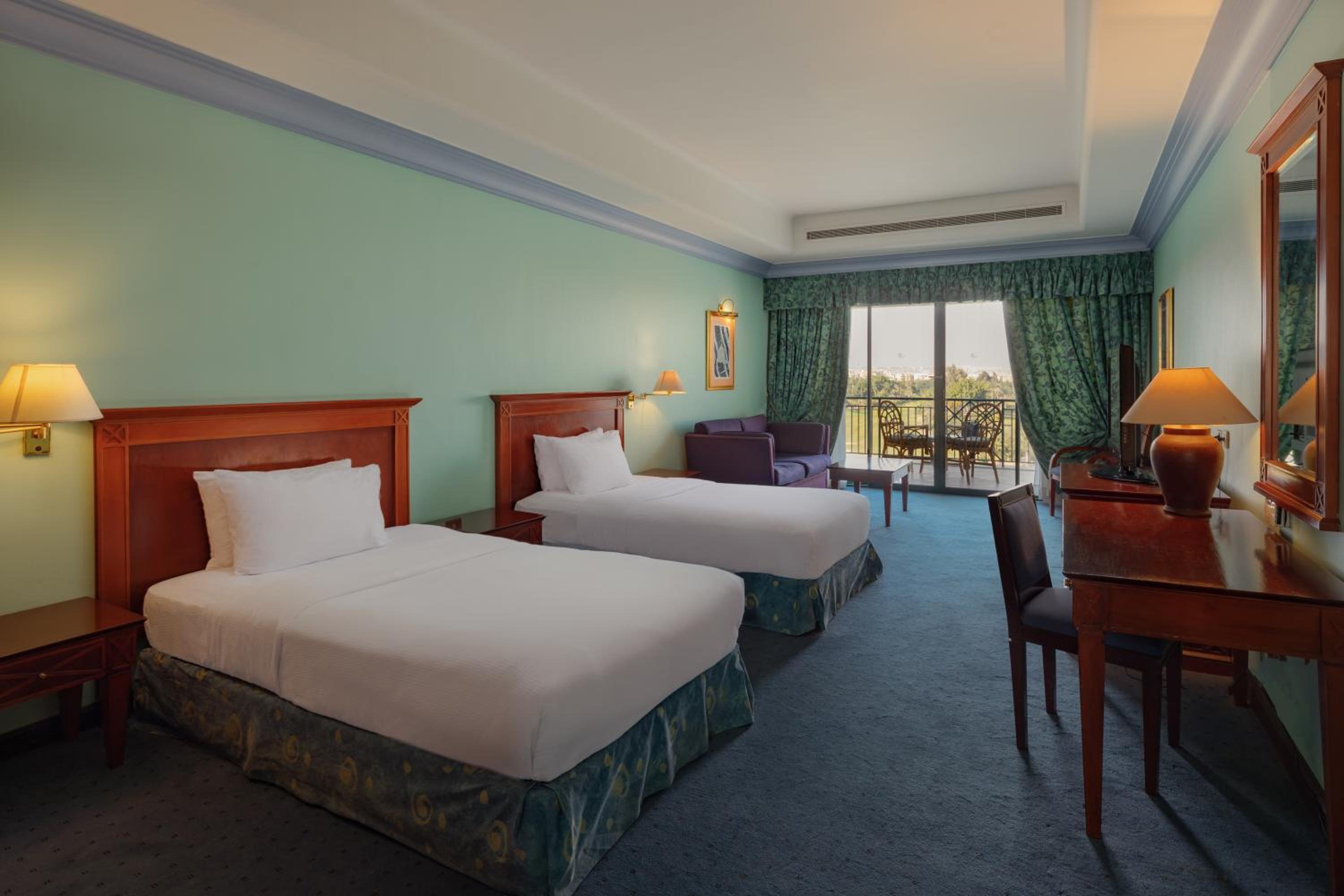 Executive Twin Room - Photo 3