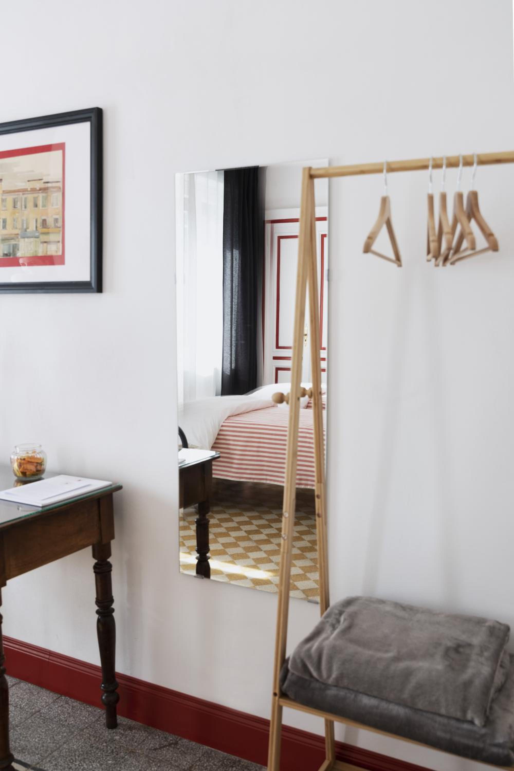 Superior Double or Twin Room - Photo 4