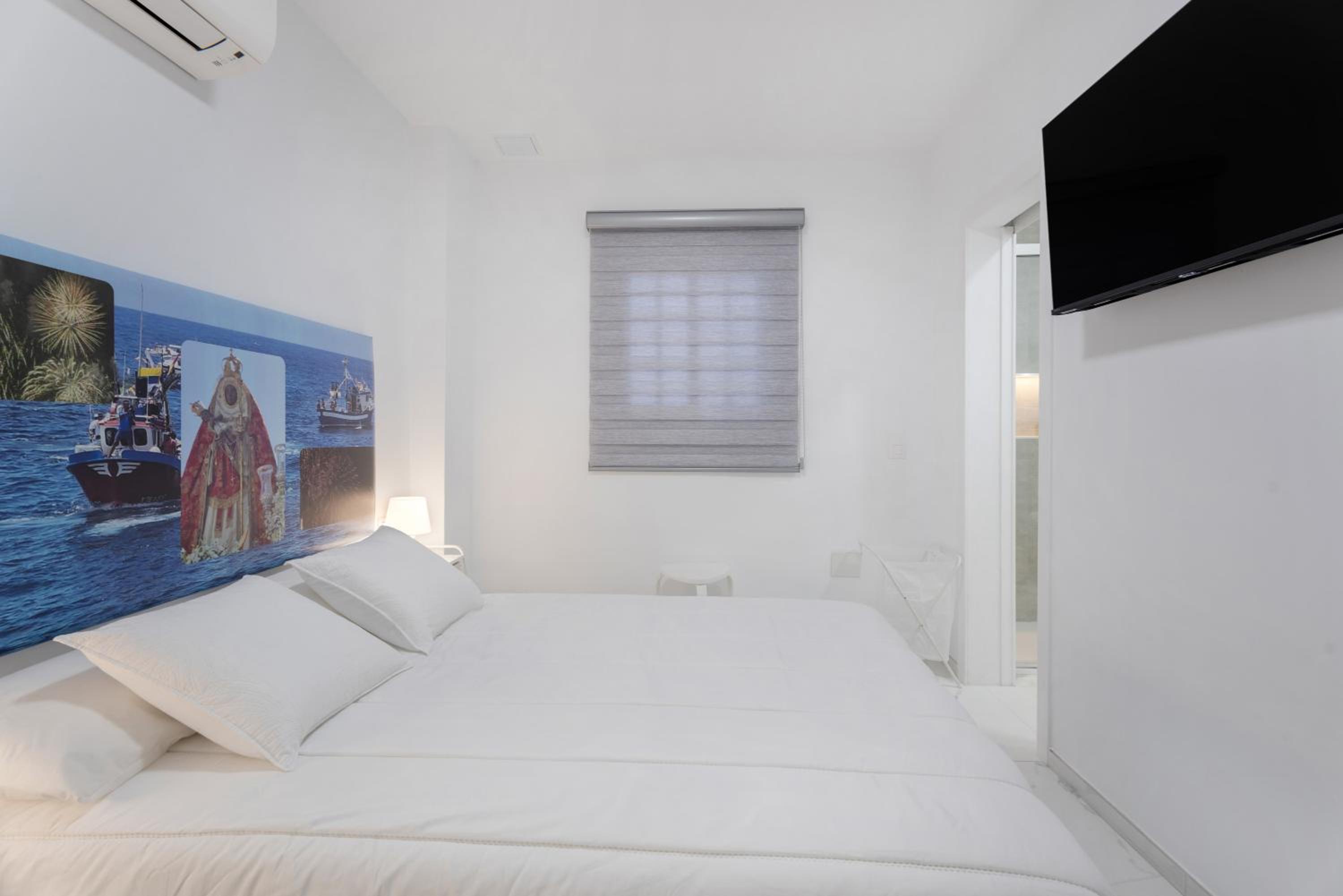 Deluxe Double Room with Shower photo 2