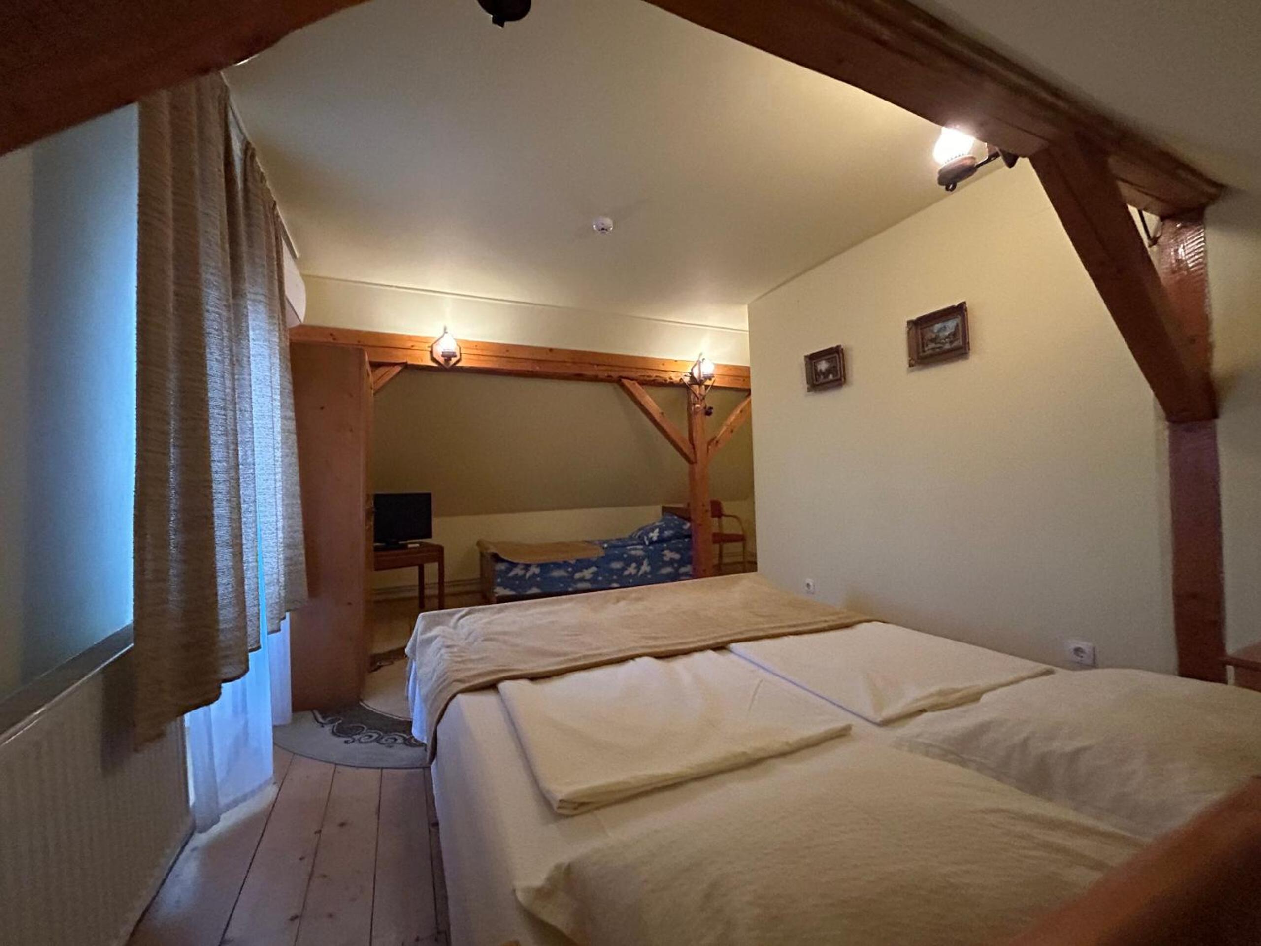 Triple Room with External Private Bathroom photo 2