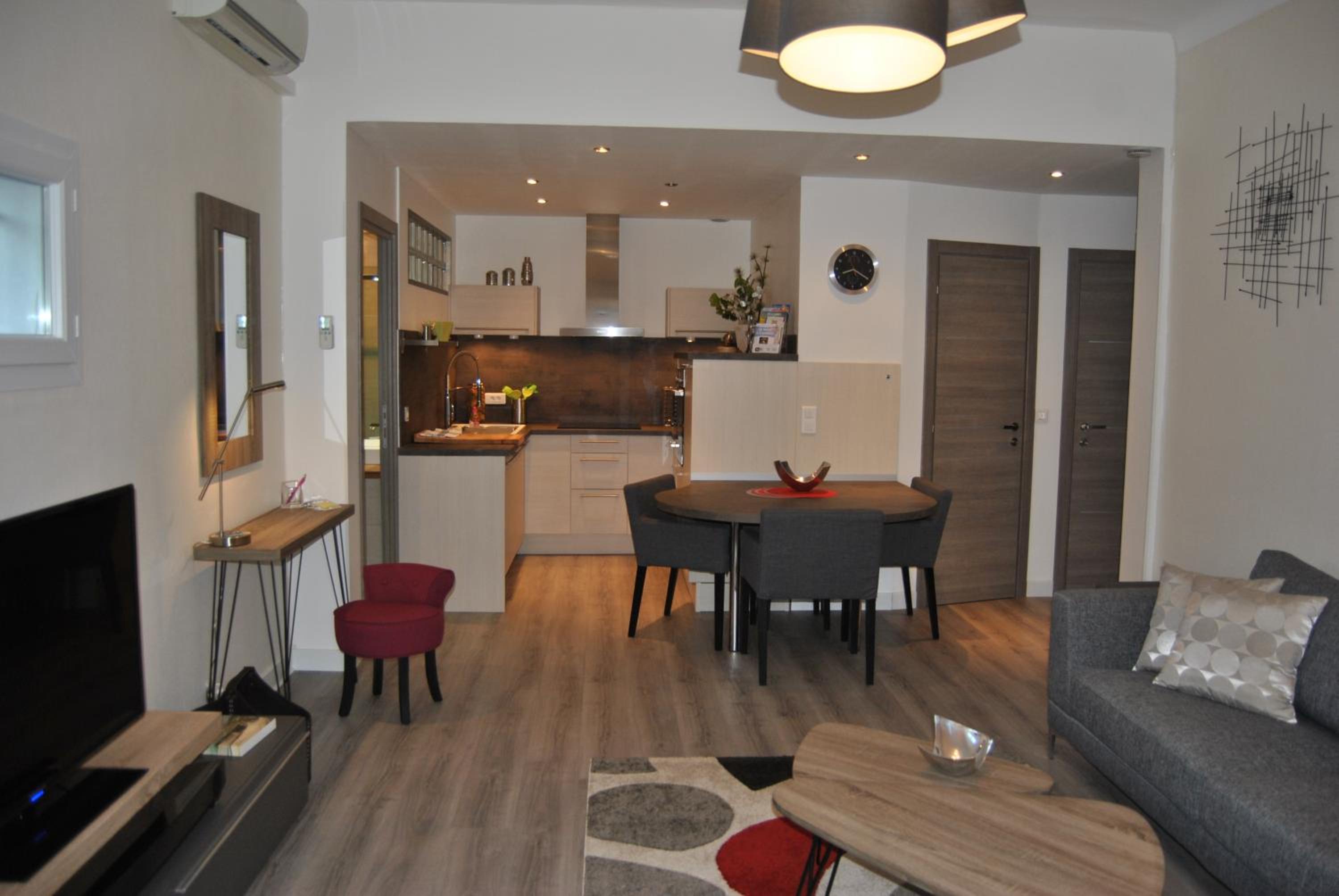 Superior Apartment