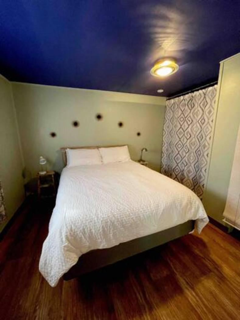 Two-Bedroom Cottage photo 3
