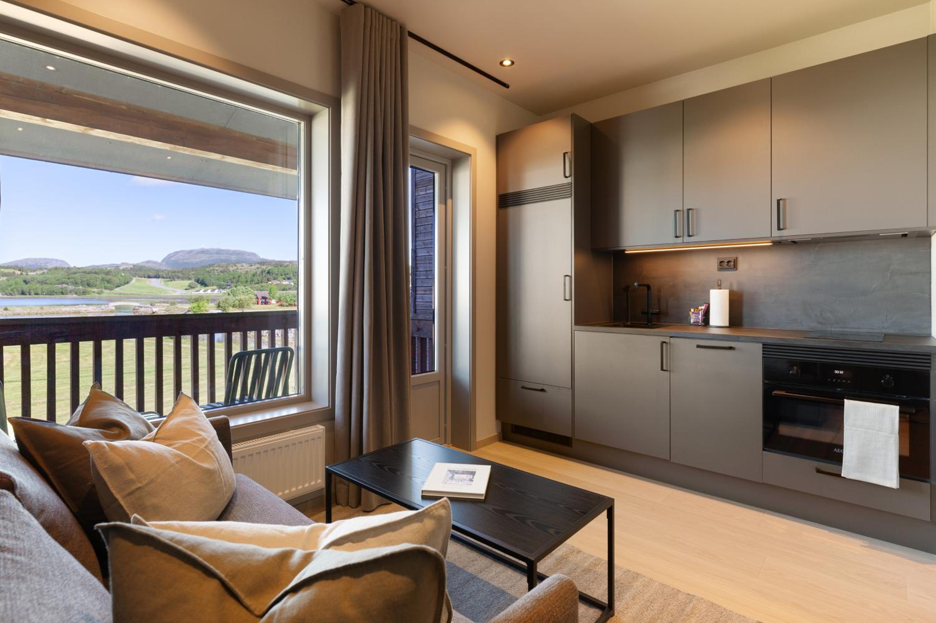 Deluxe Family Room