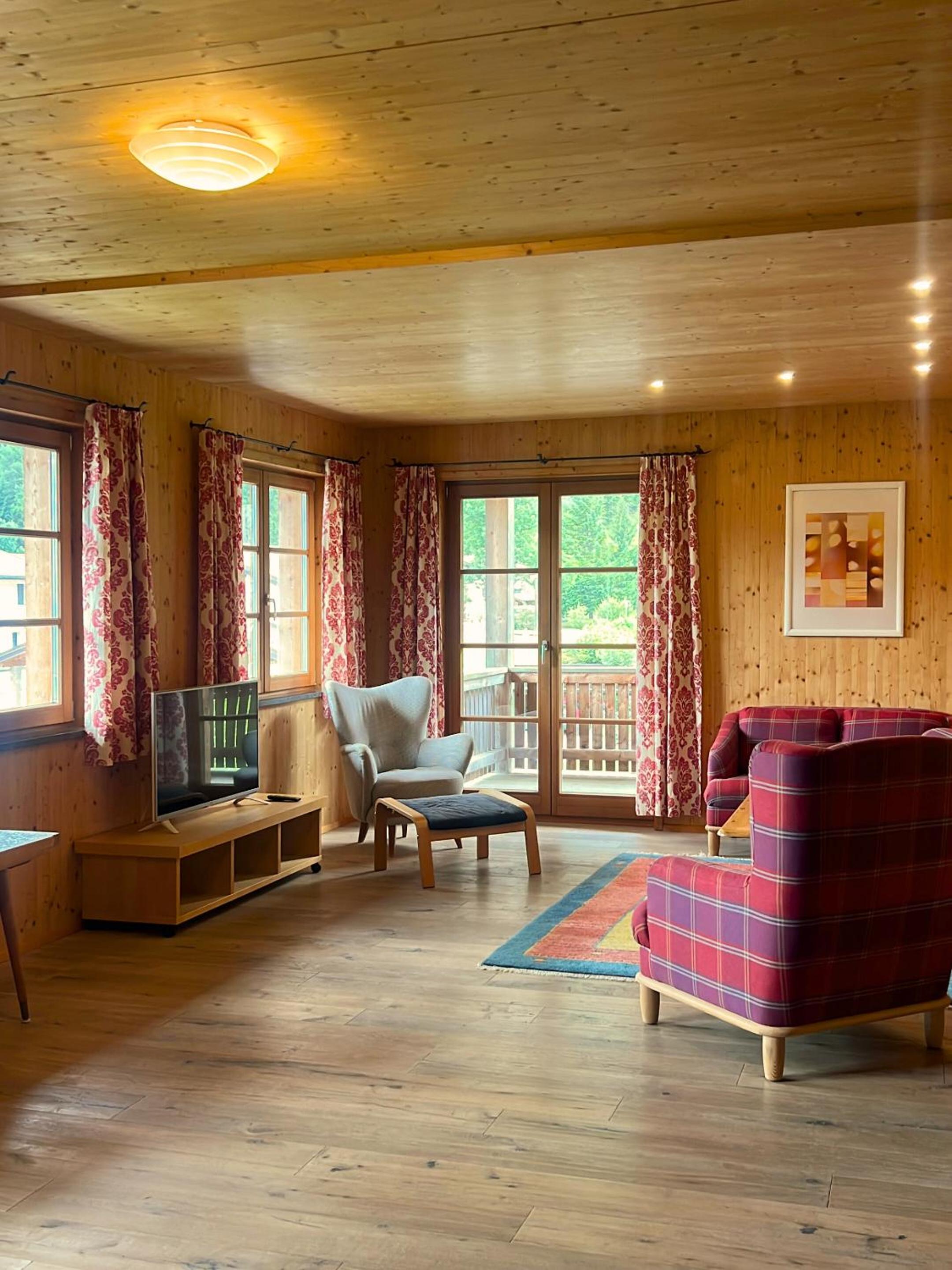 Three-Bedroom Apartment with Balcony