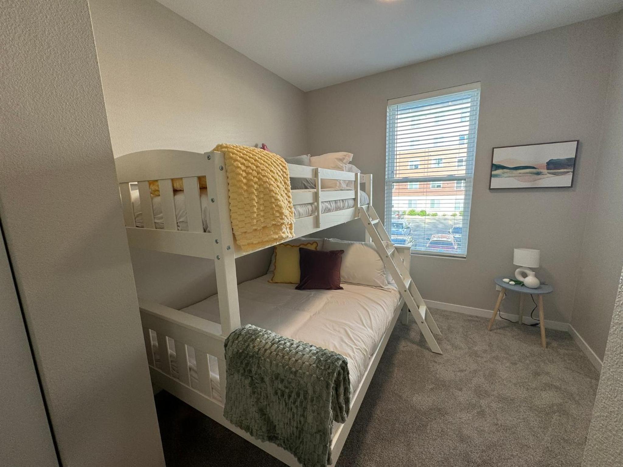 Three-Bedroom Townhouse photo 2