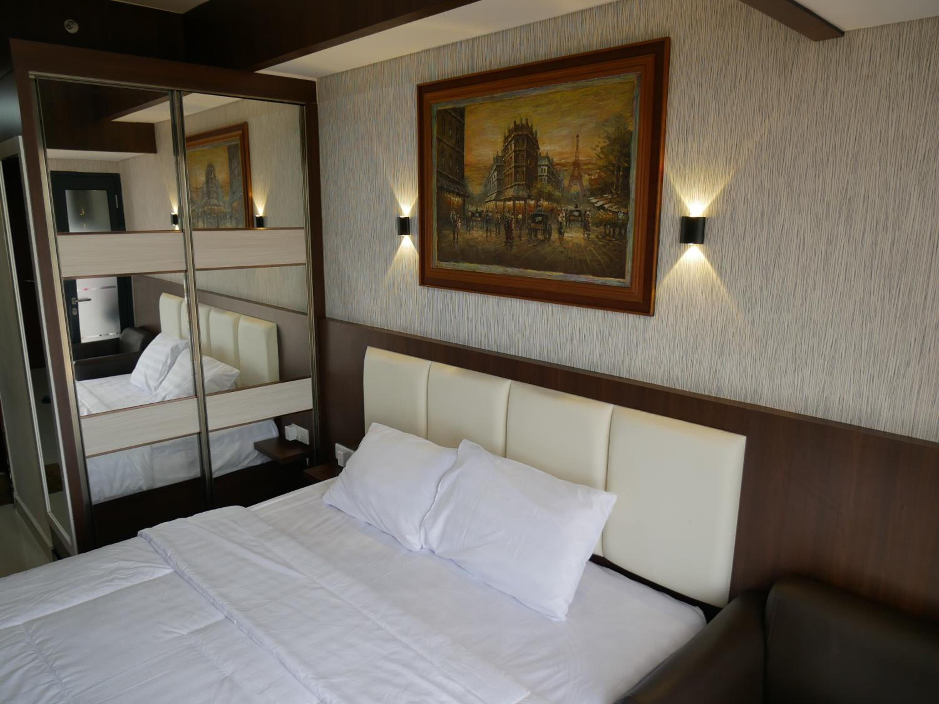 King Suite - Photo 1
