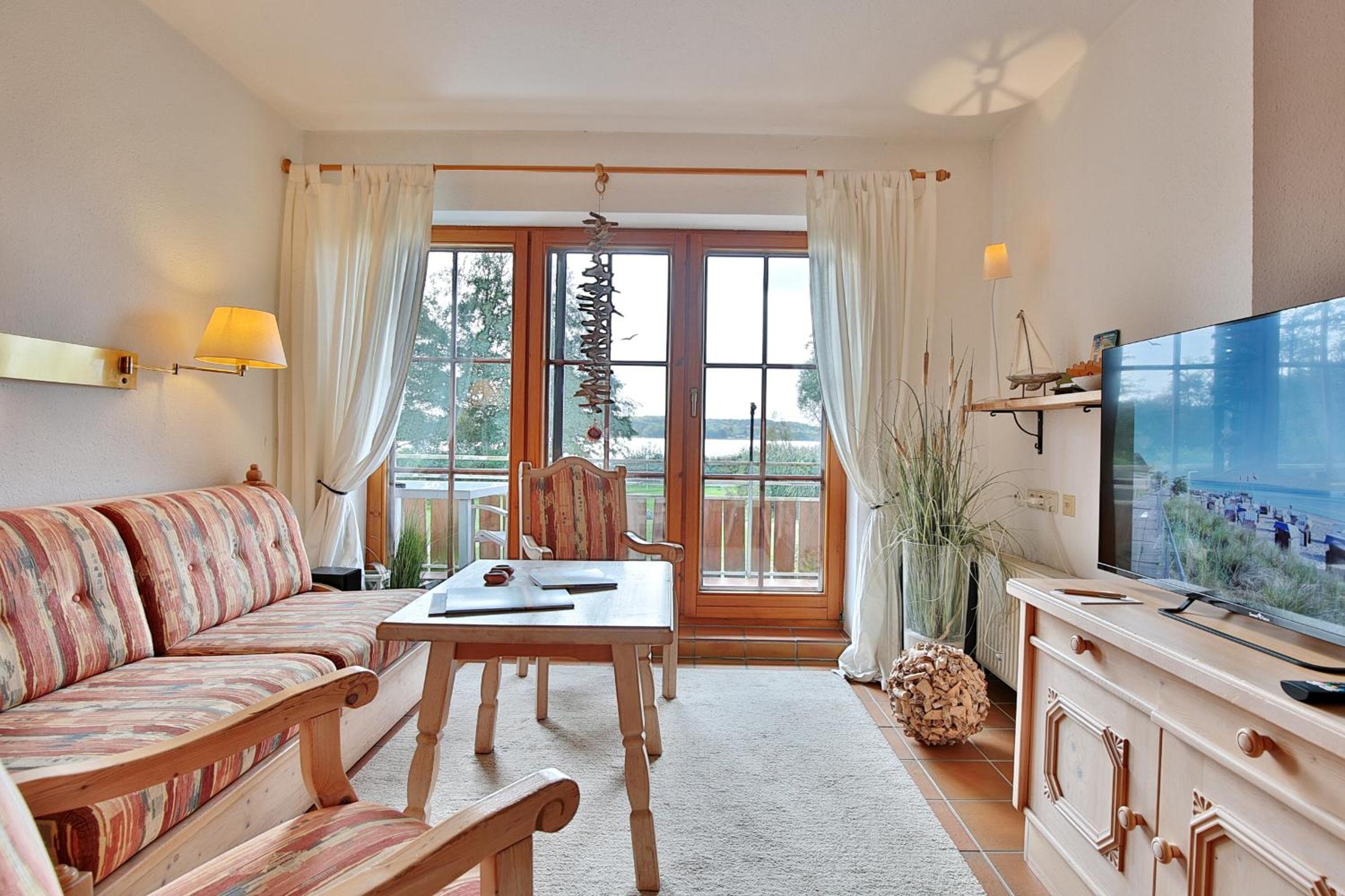 Apartment with Balcony photo 1