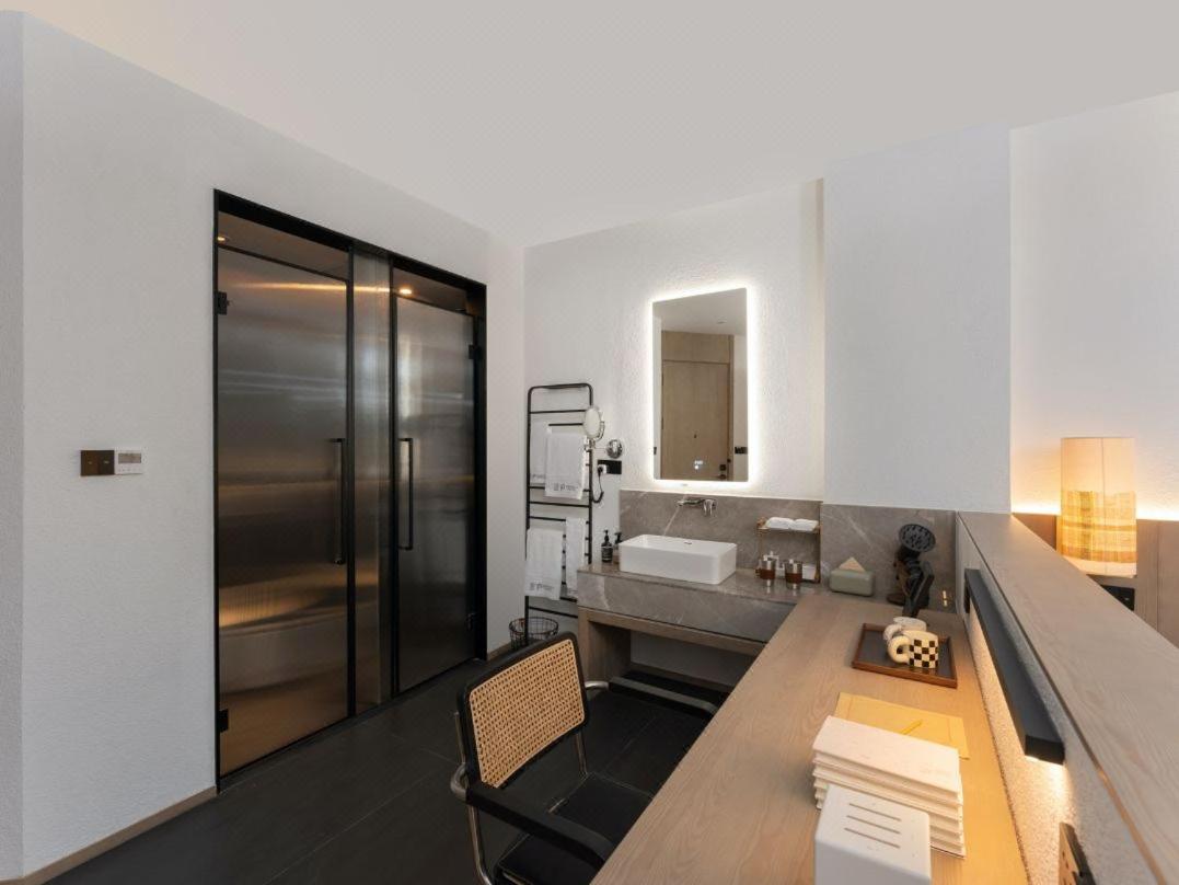 Standard Twin Room photo 3