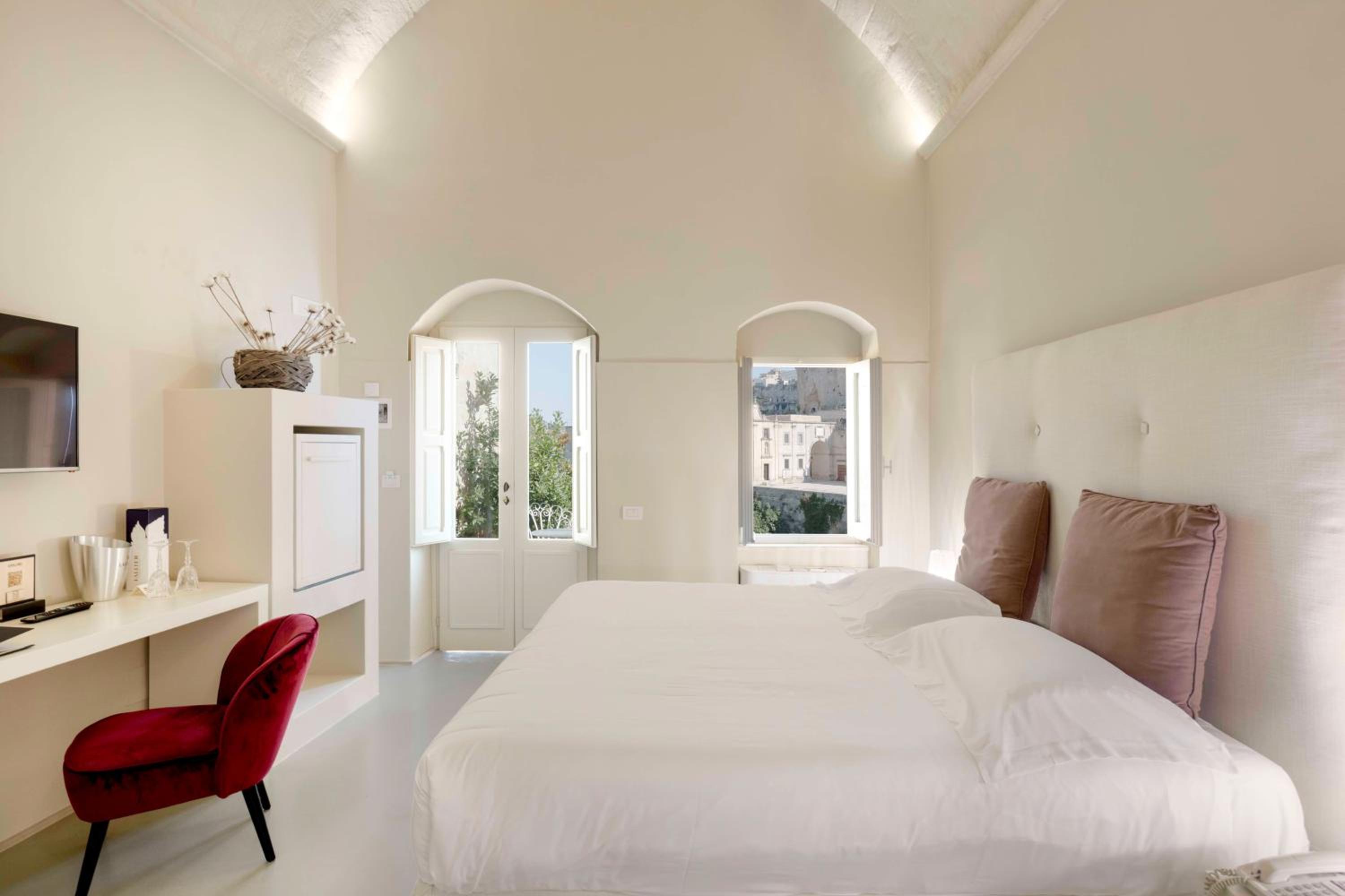  Double Room with City View - Photo 4