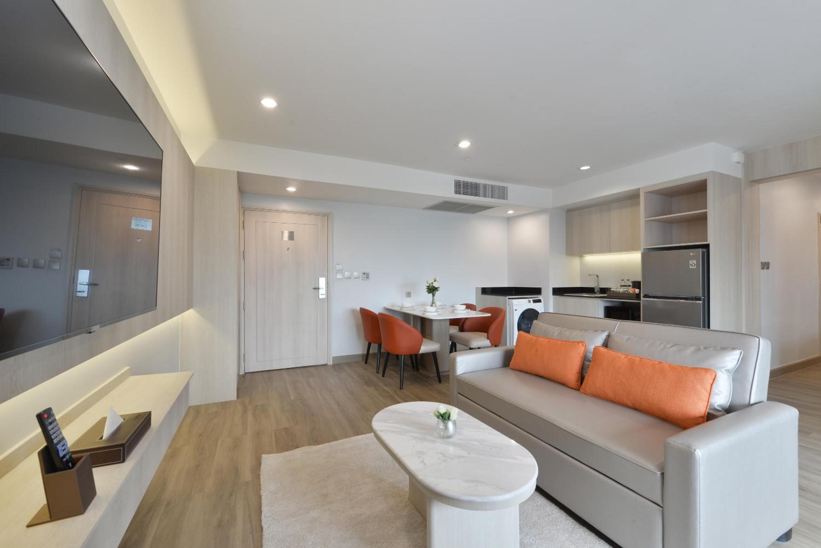 One-Bedroom Presidential Suite photo 2