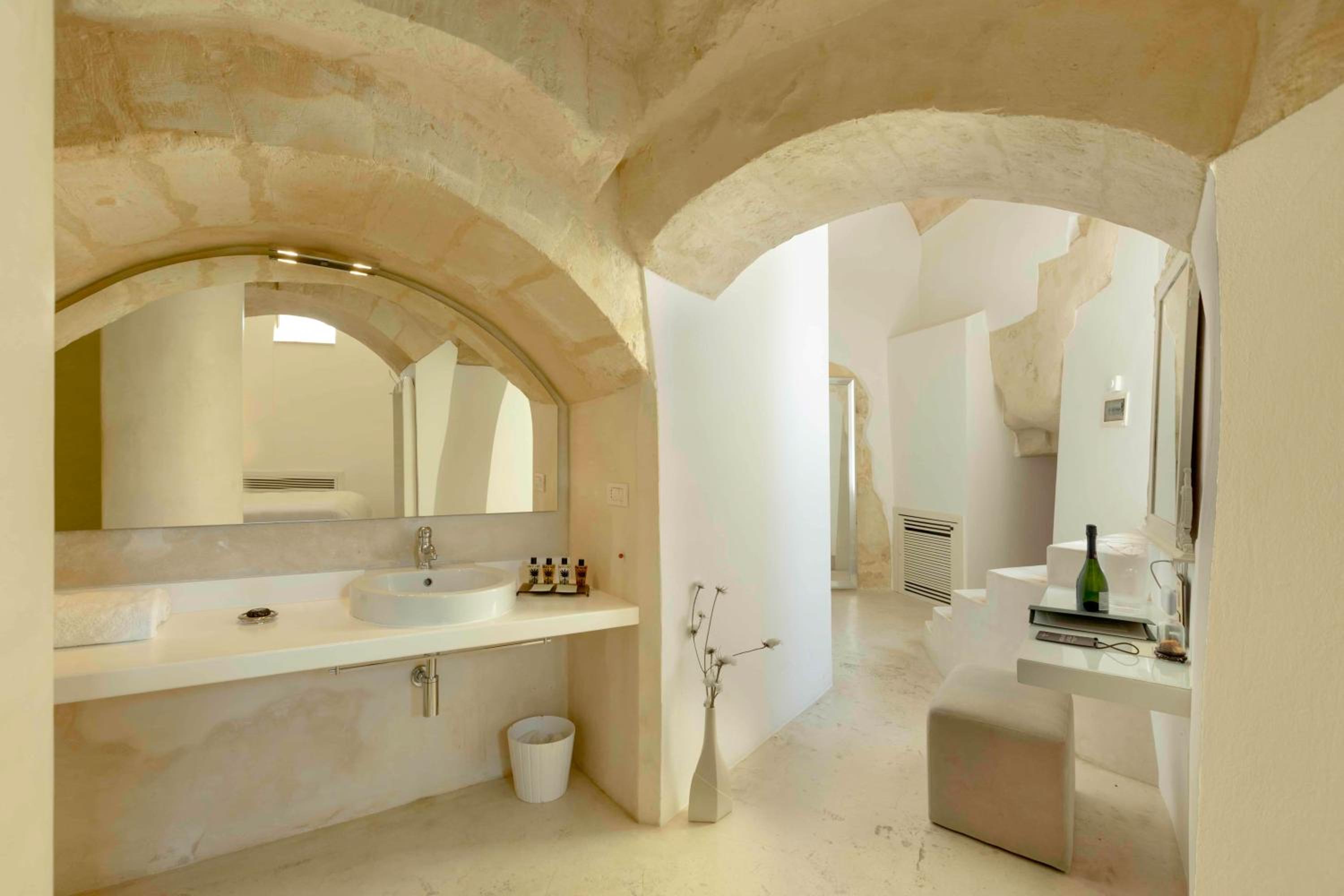 Double Room with Patio - Cave - Photo 3