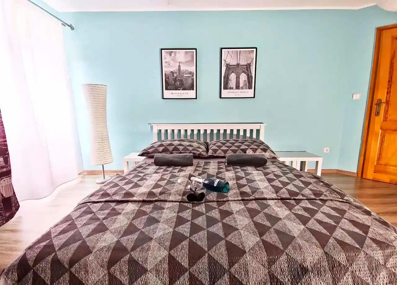Double Room with Balcony (3 Adults) photo 2