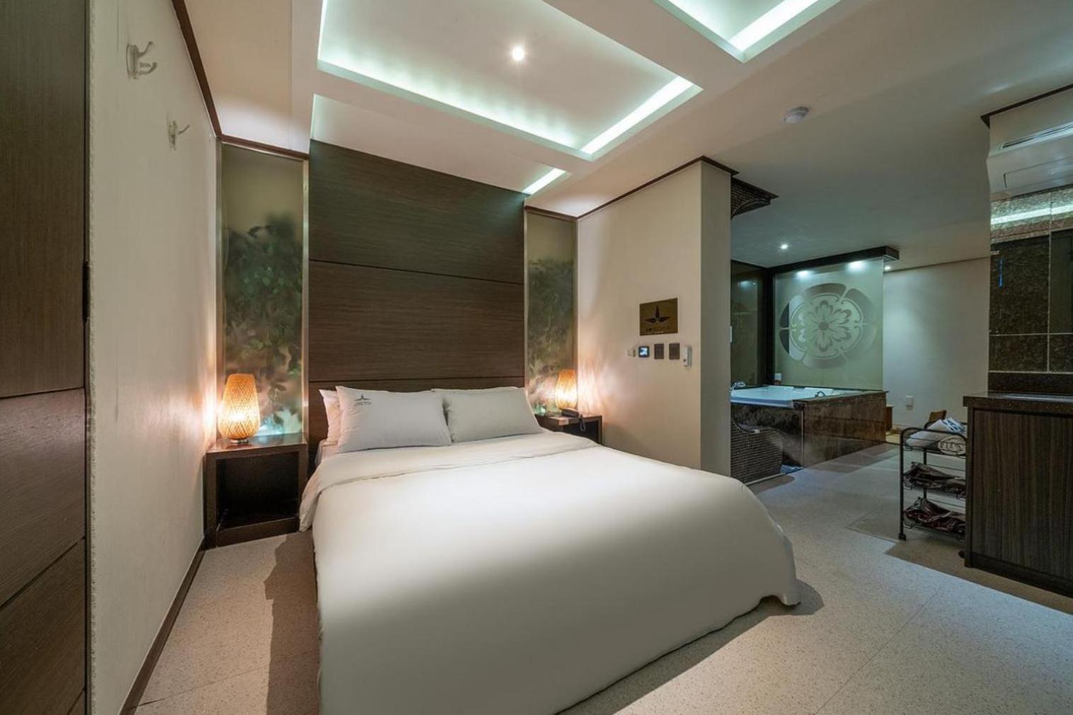 Premium Double Room