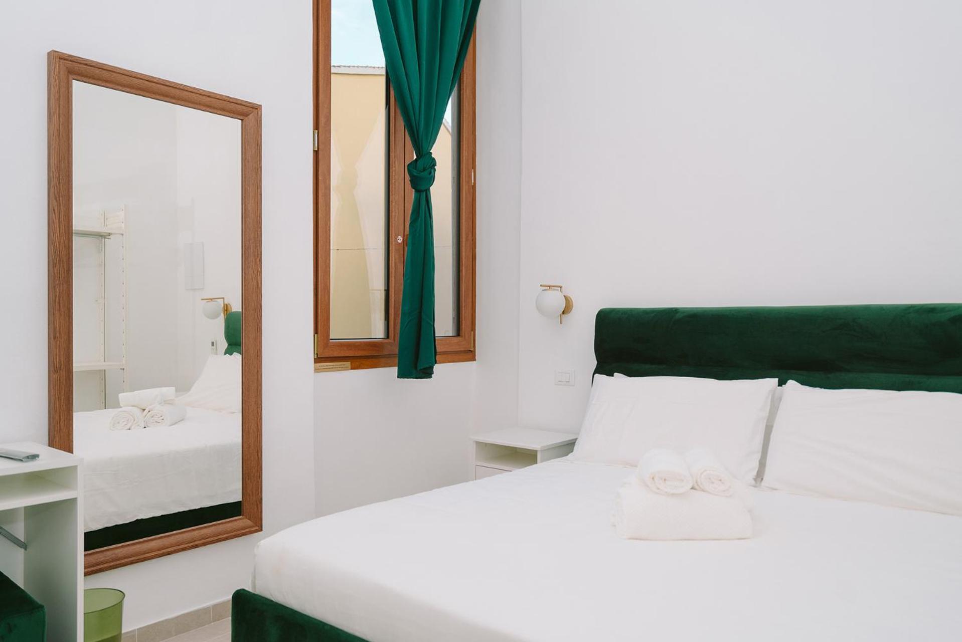Double Room with Private External Bathroom photo 3