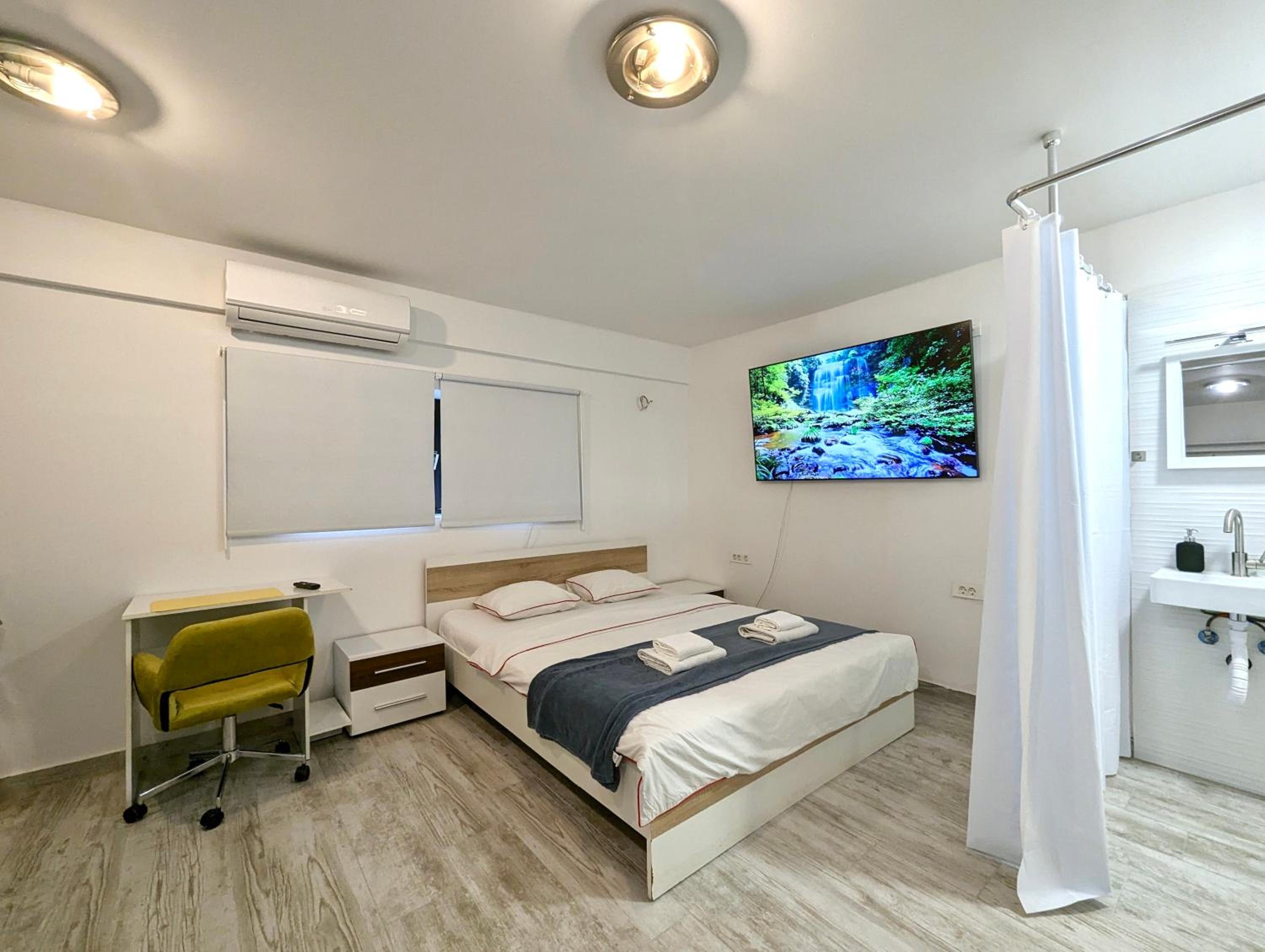 Studio Apartment photo 2