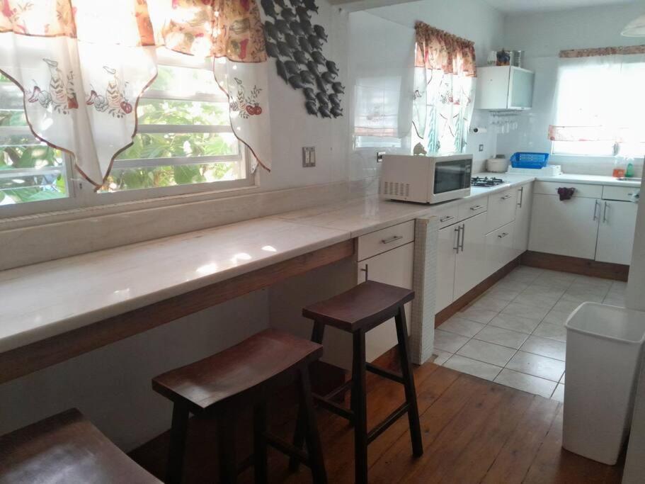 Three-Bedroom House photo 3