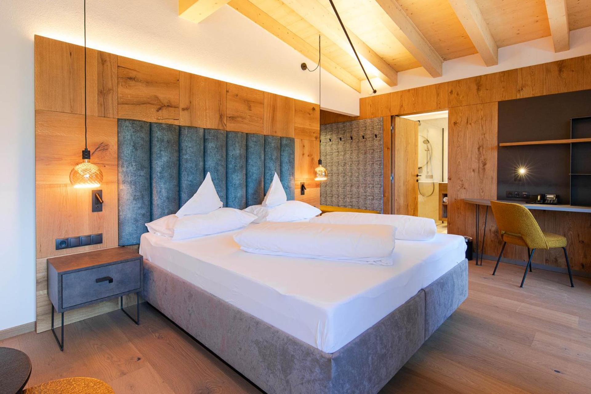 Suite with Mountain View photo 3