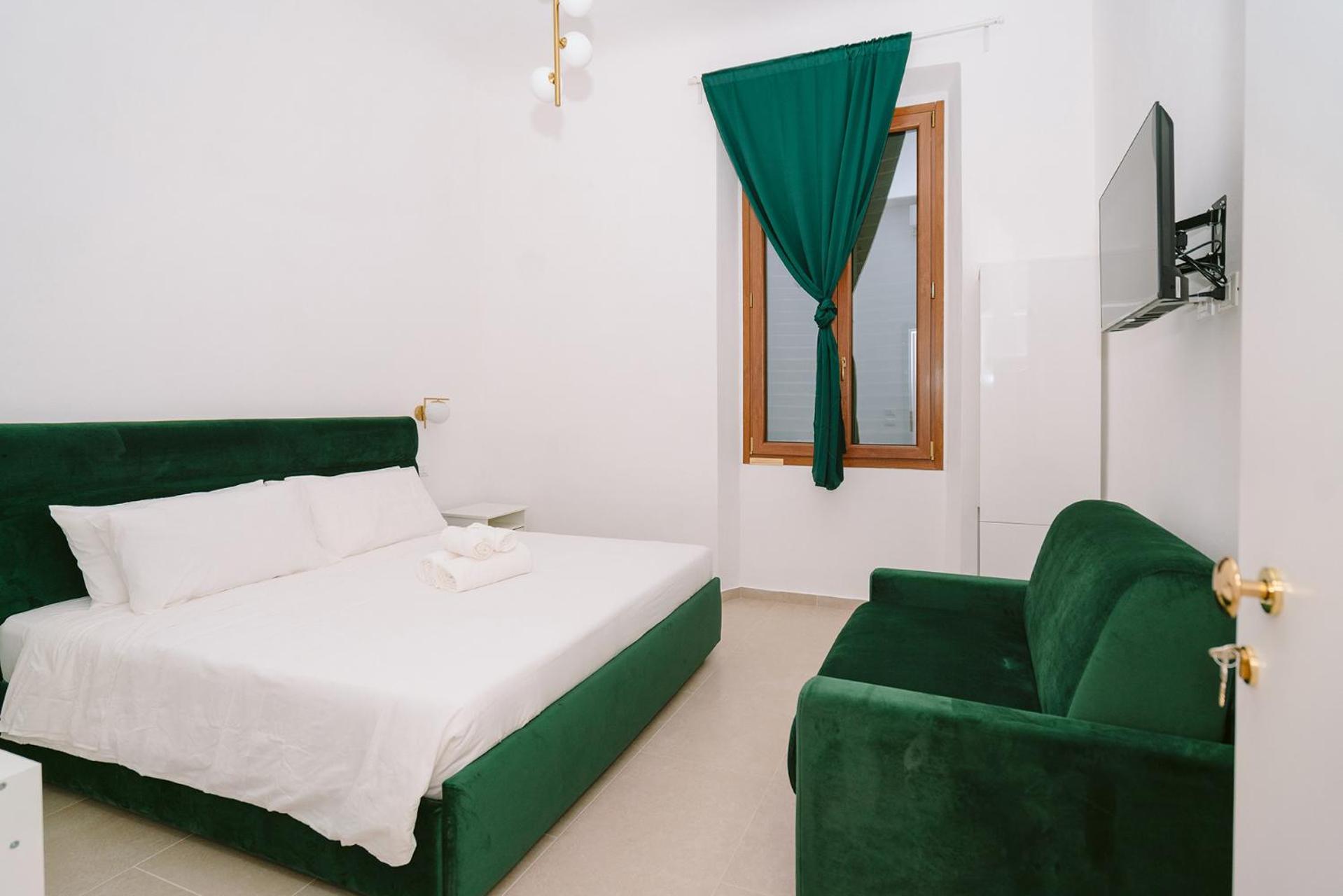 Double Room with Private External Bathroom photo 1
