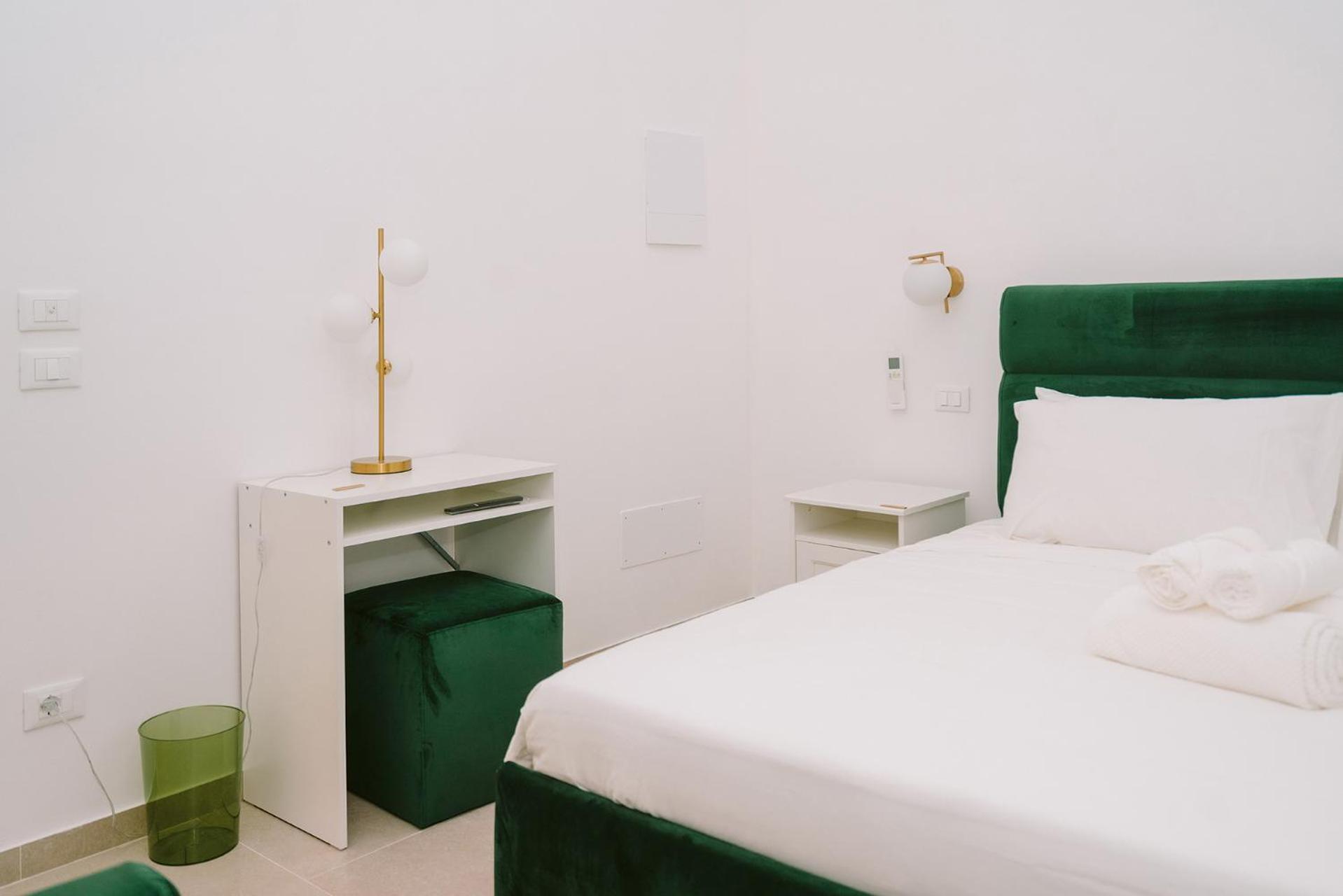 Double Room with Private External Bathroom photo 3