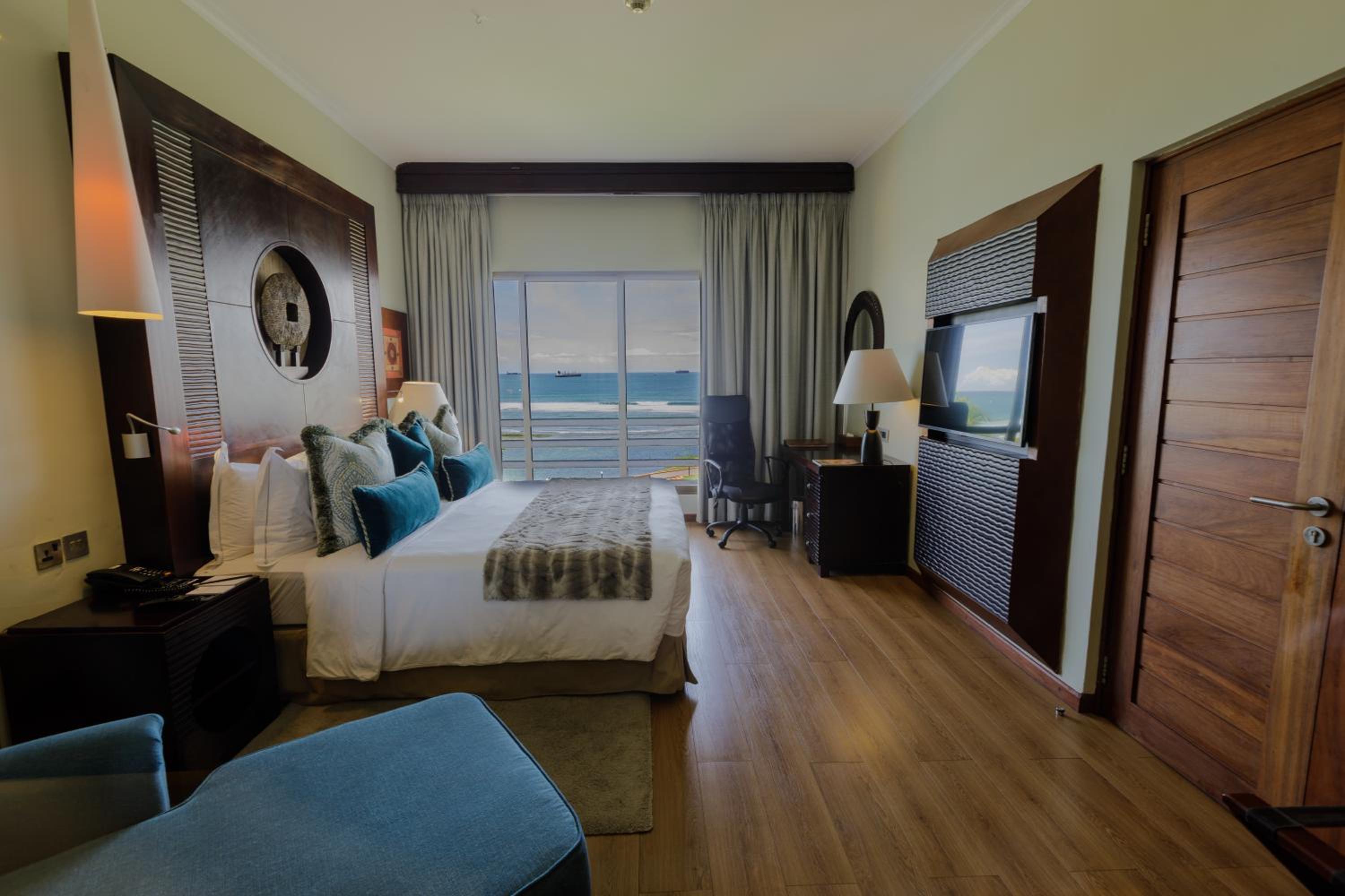 Executive Suite with Sea View - Photo 2