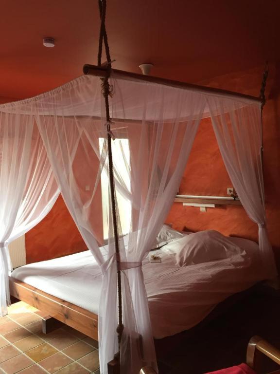Standard Triple Room photo 2