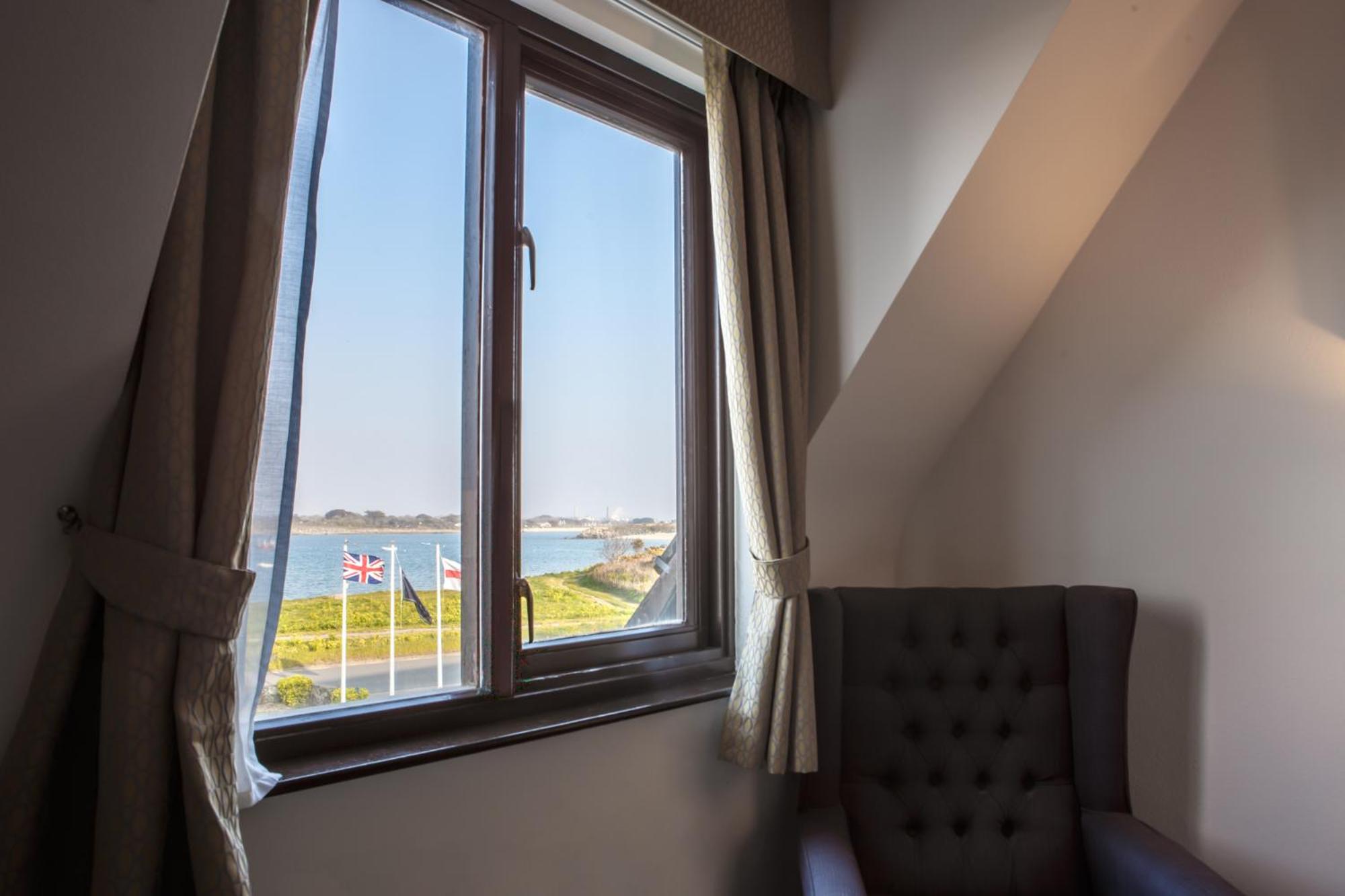 Double Room with Sea View - Photo 2