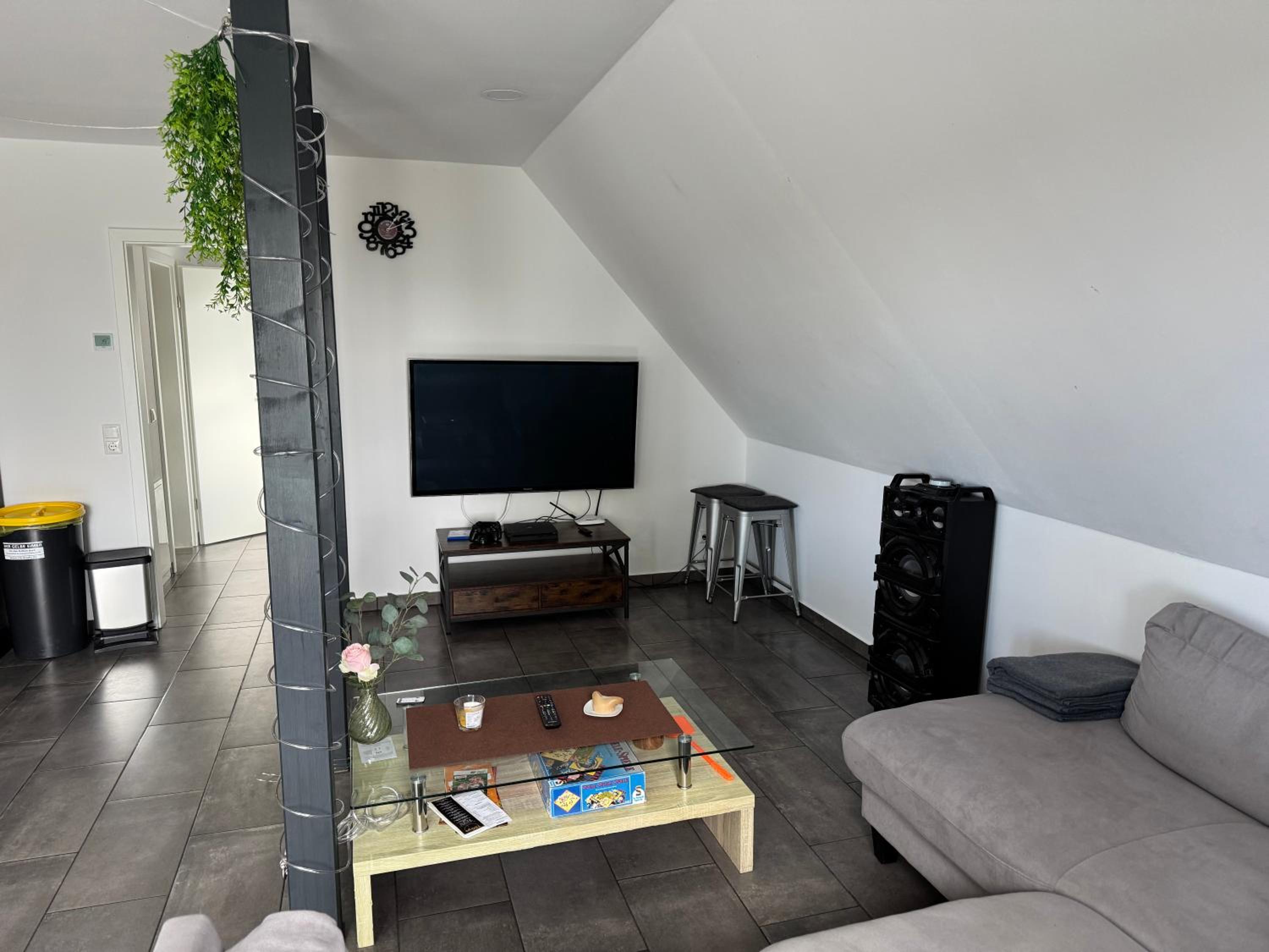 Three-Bedroom Apartment - Photo 8