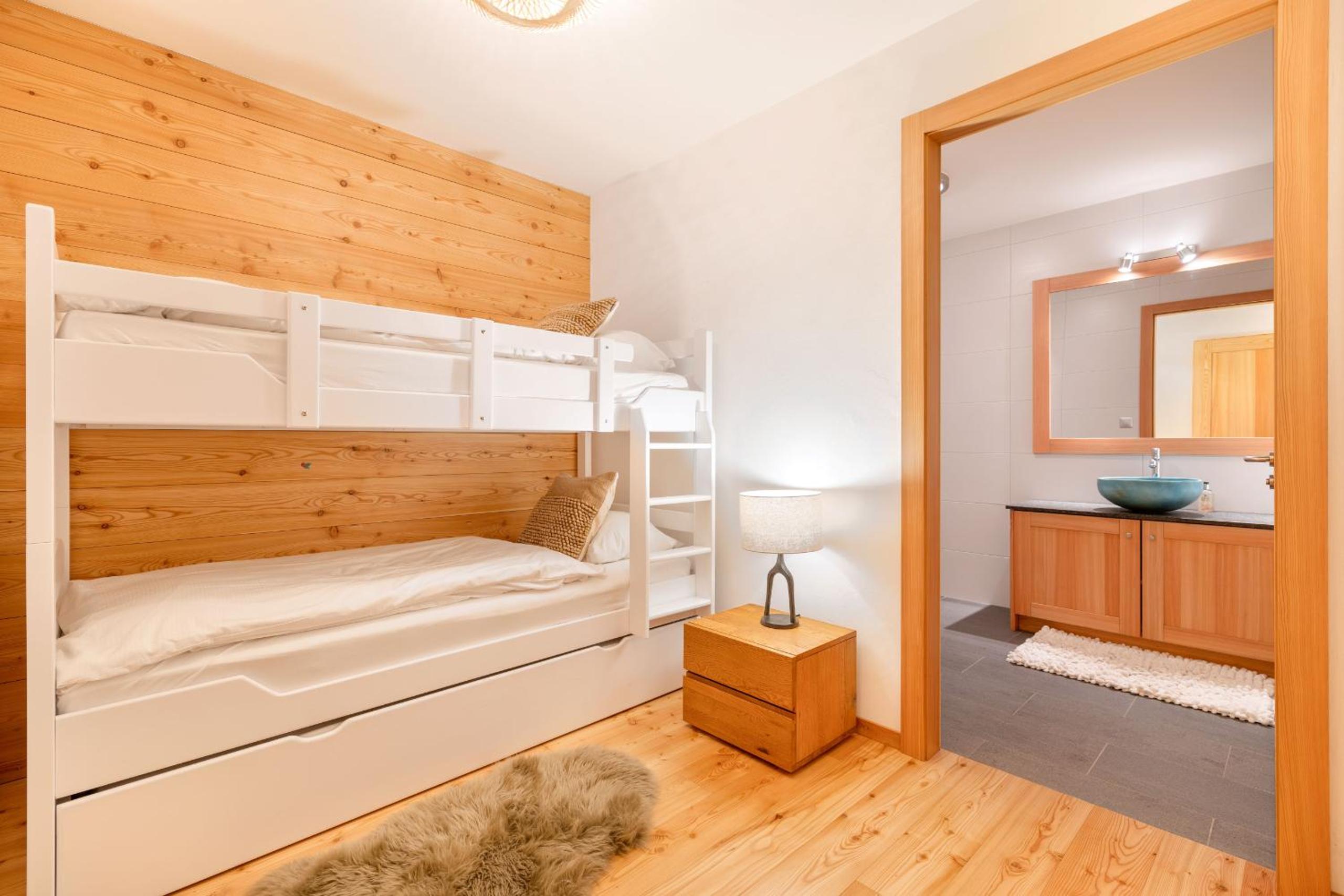 Superior Chalet photo 3