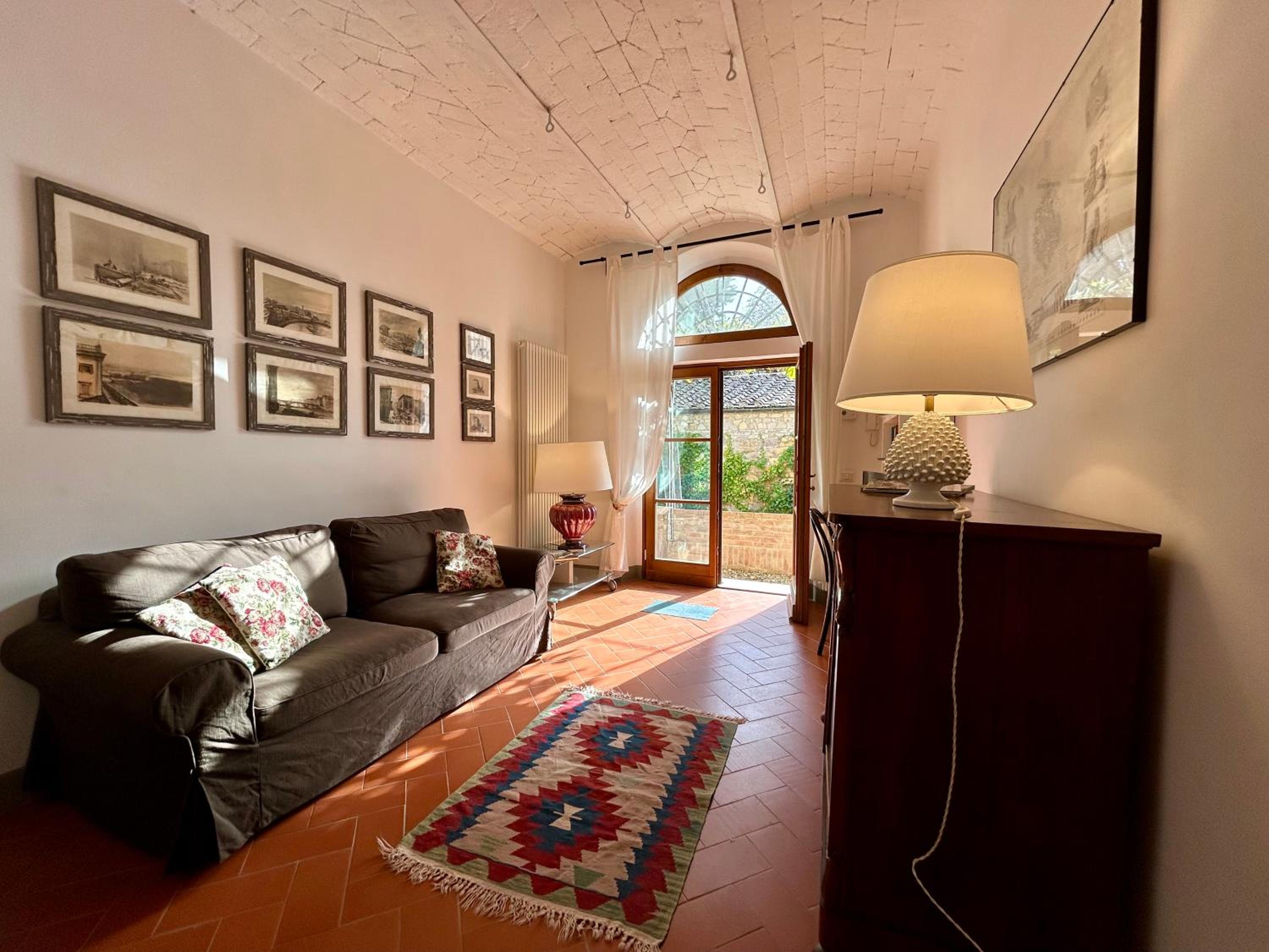 One-Bedroom House photo 2