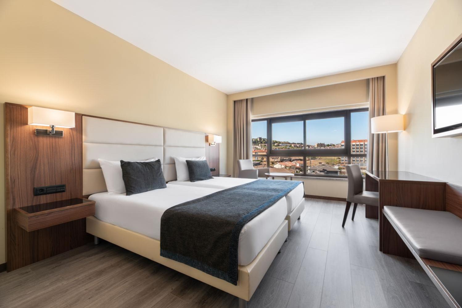 Deluxe Twin Room ( free Parking ) - Photo 1