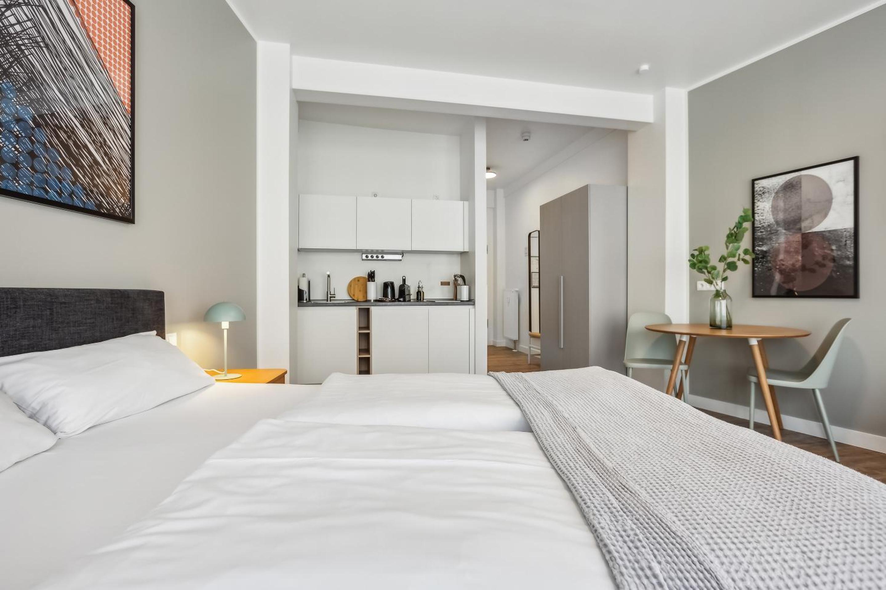 Suite XL - Photo 8