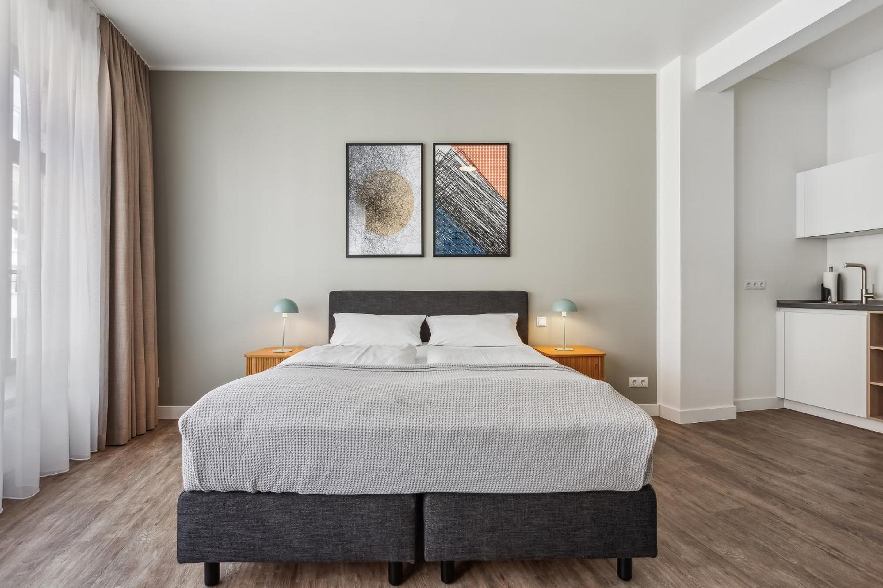 Suite XL - Photo 10