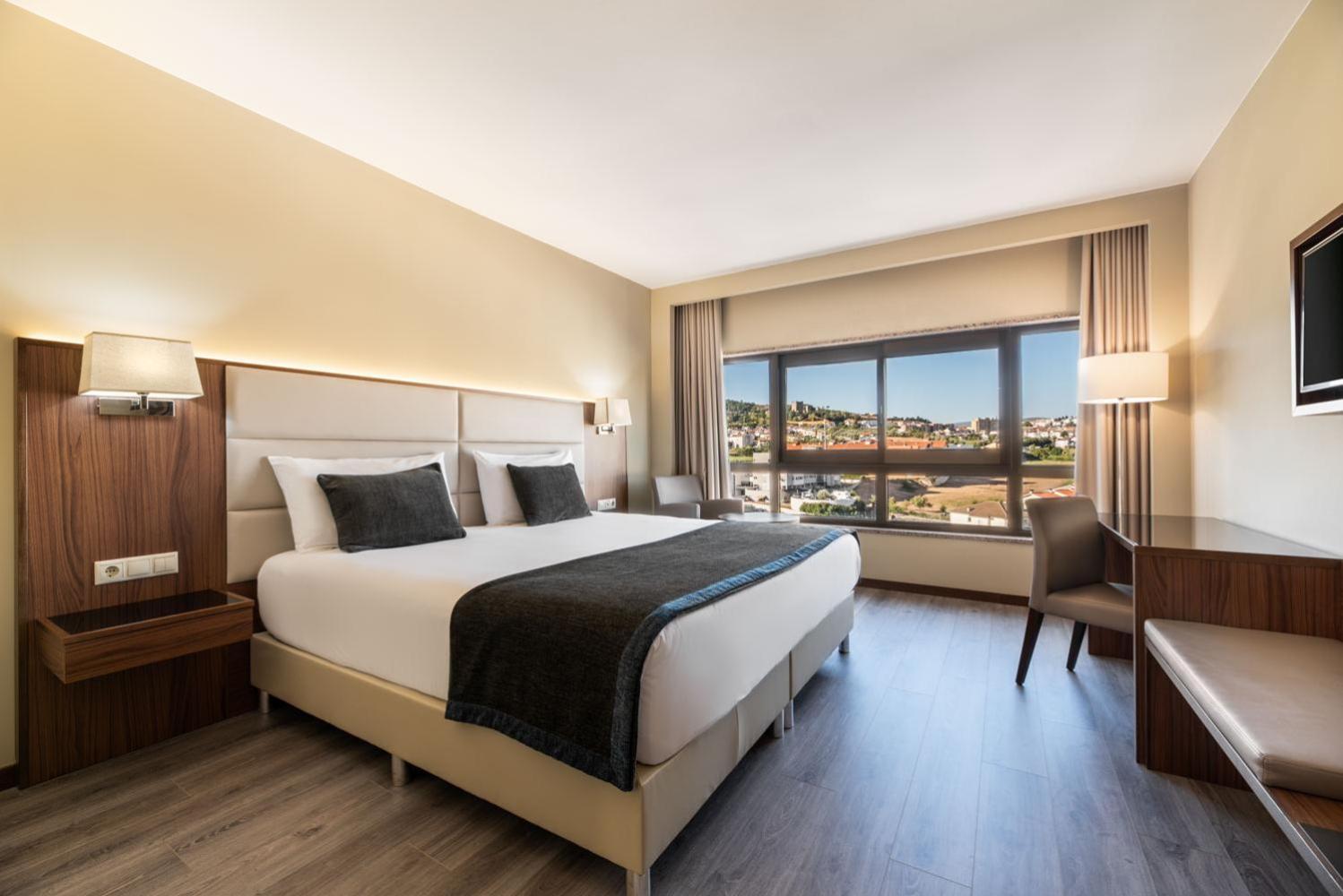 Deluxe Double Room ( free Parking ) - Photo 1