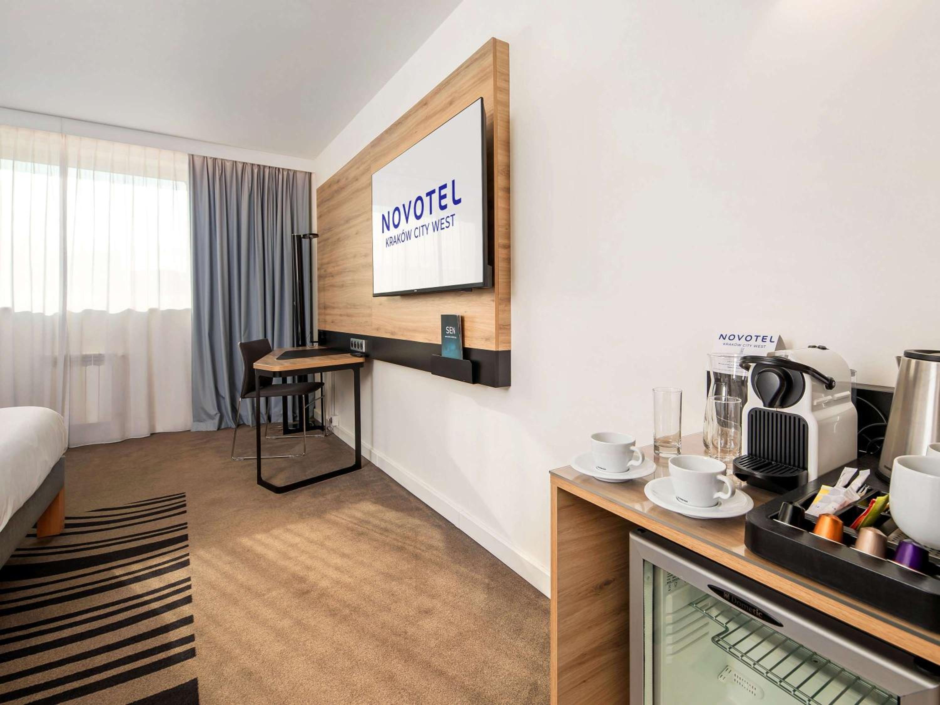 Executive Twin Room - Photo 9