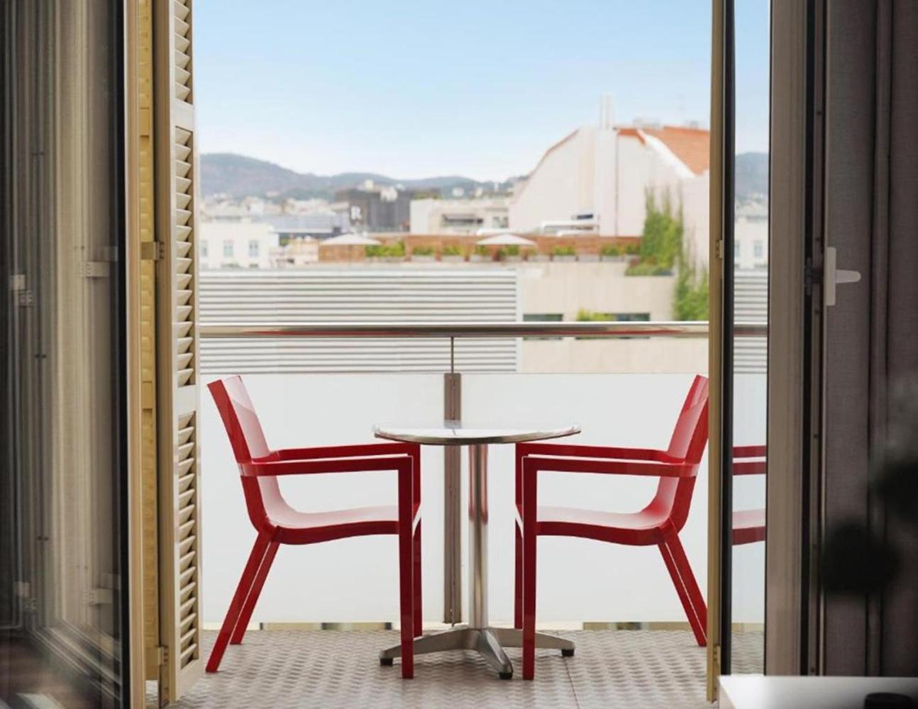 Apartment with Balcony photo 3