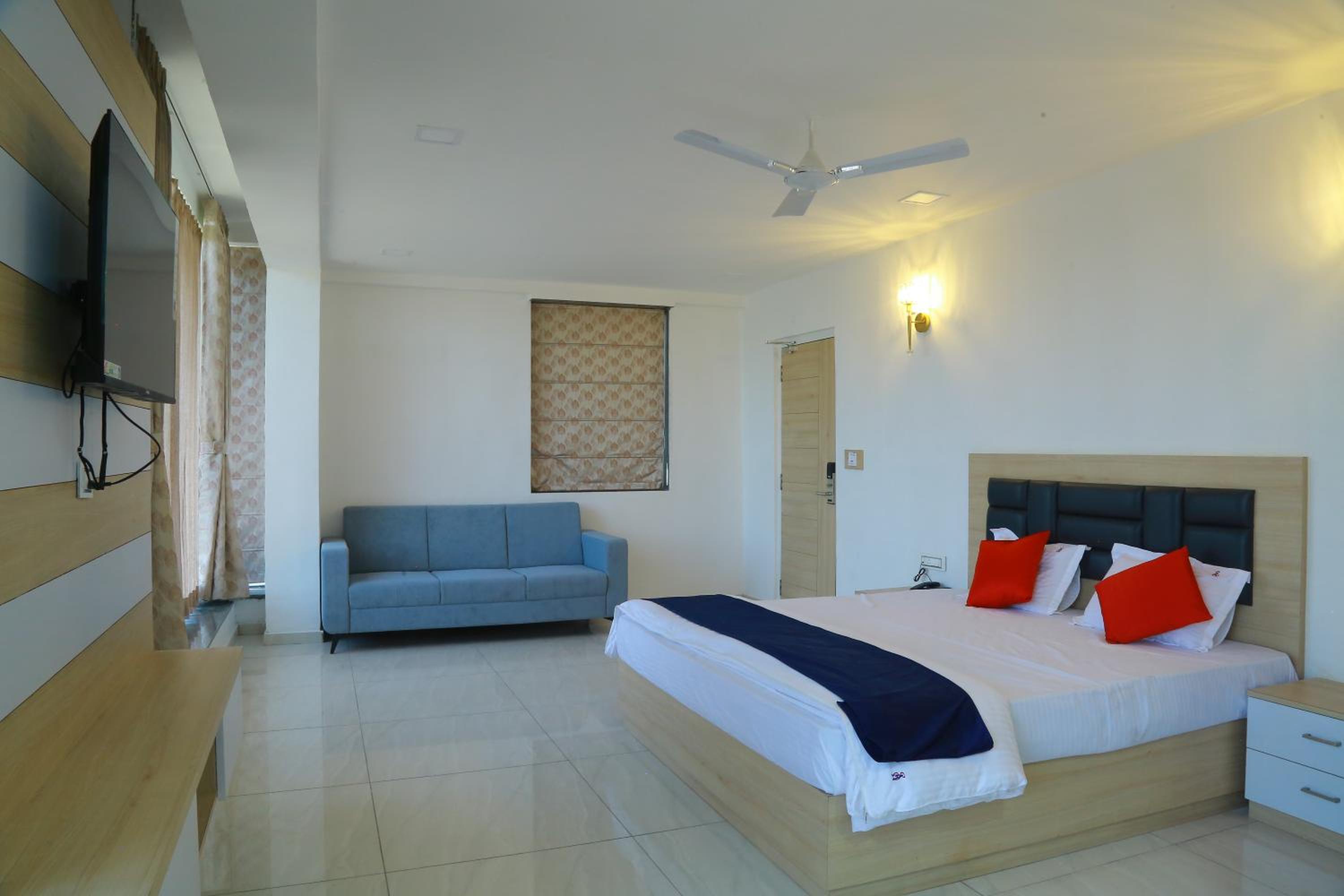 Deluxe Suite