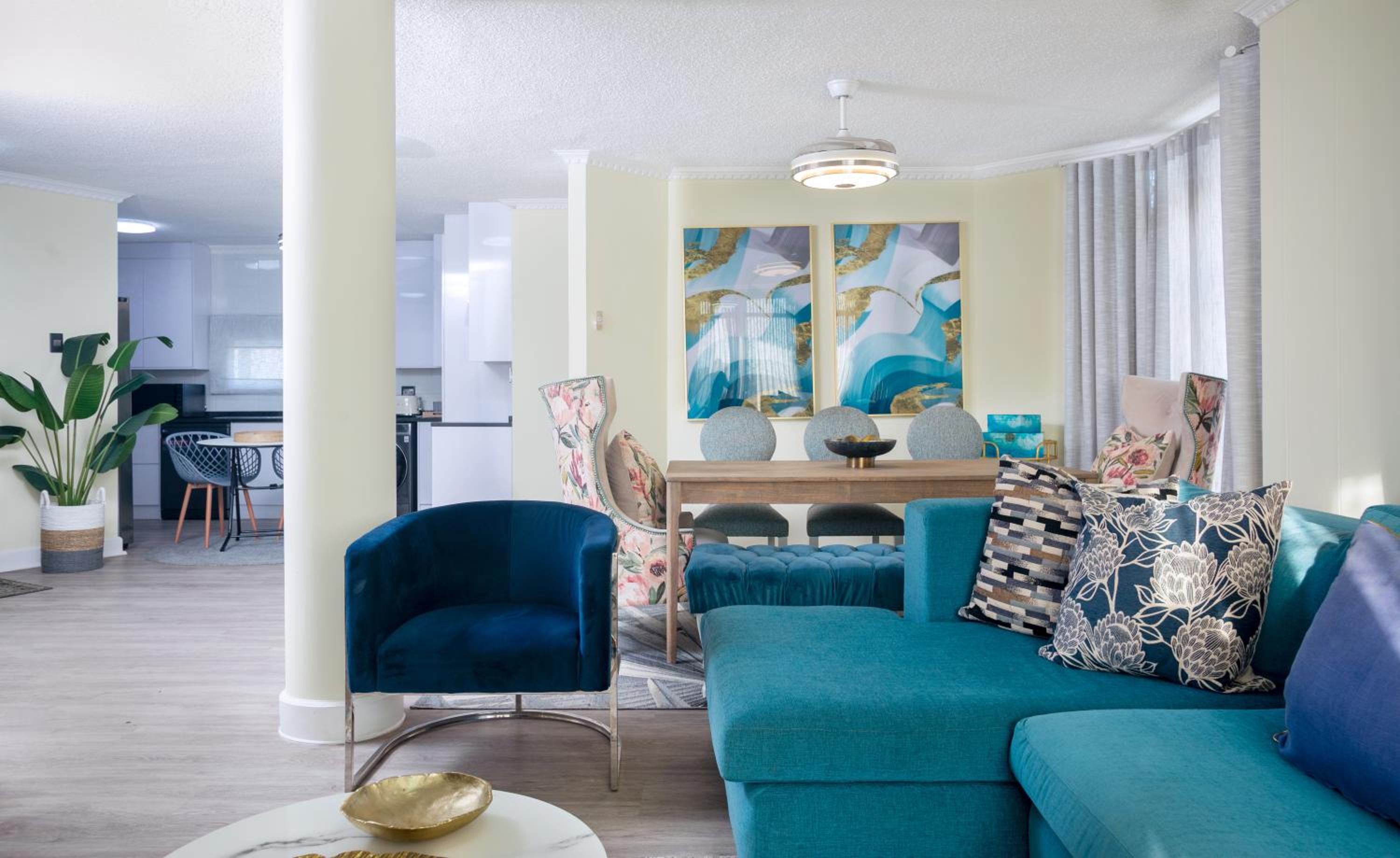 Three-Bedroom Apartment With Sea View photo 1